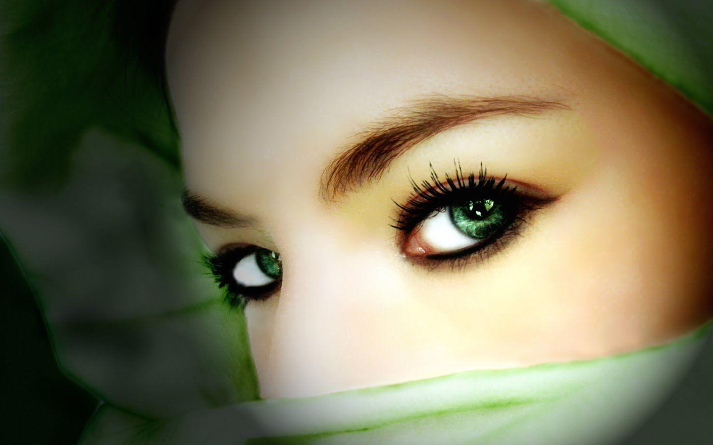 1440x900 Amazing Wallpaper: Beautiful Eyes. !!!