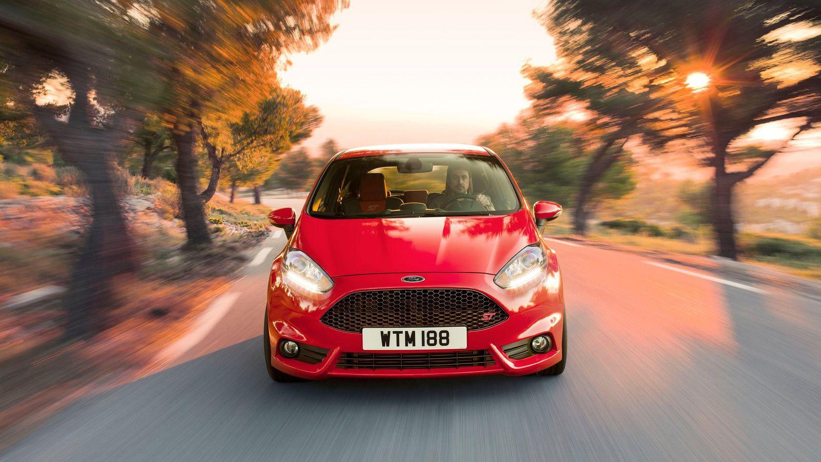 1600x900 Car Wallpaper in Good Image: 2013 Ford Fiesta ST 1.6 EcoBoost