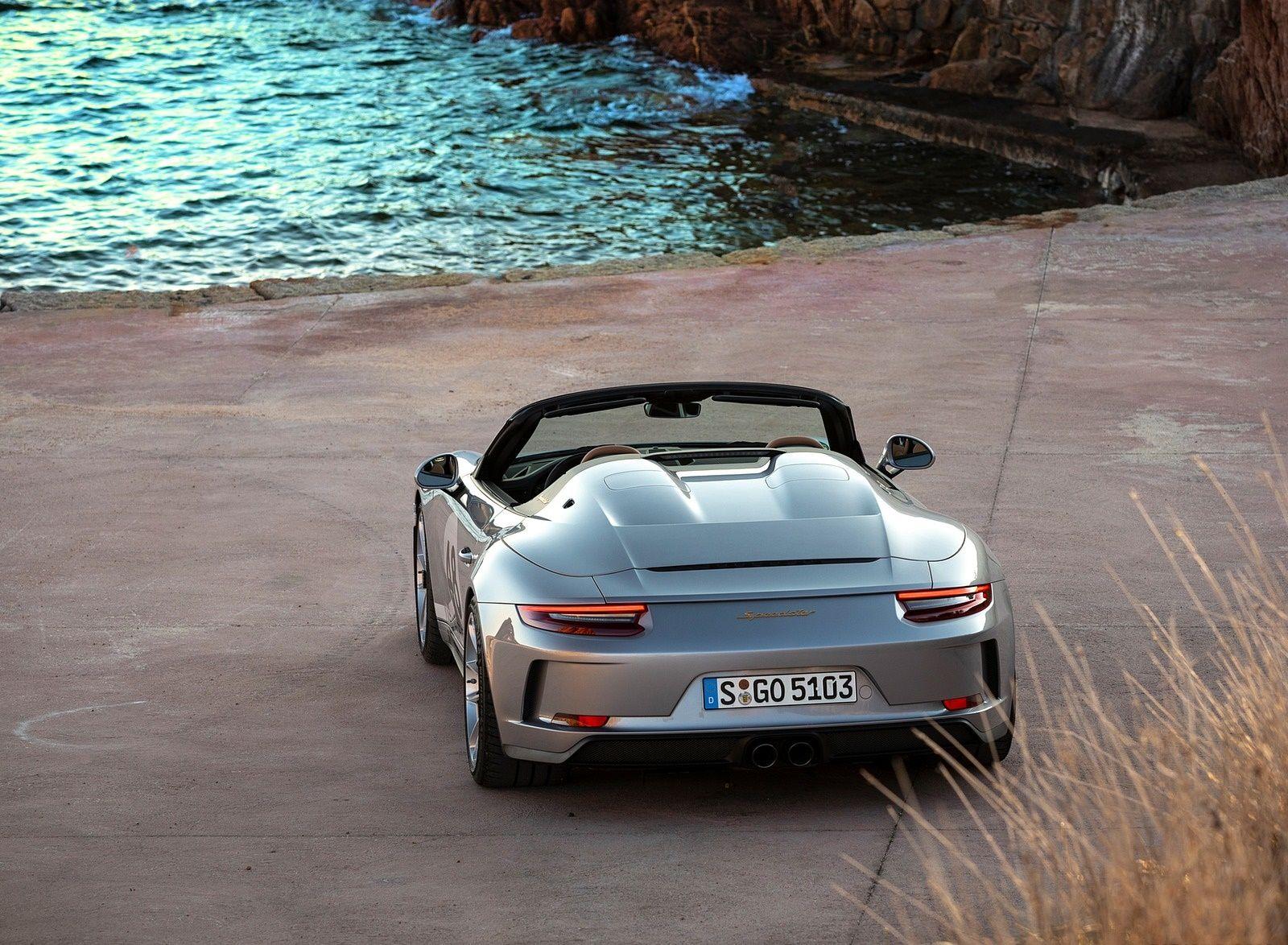 1600x1174 Porsche 911 Speedster with Heritage Design Package Rear Wallpaper (36)