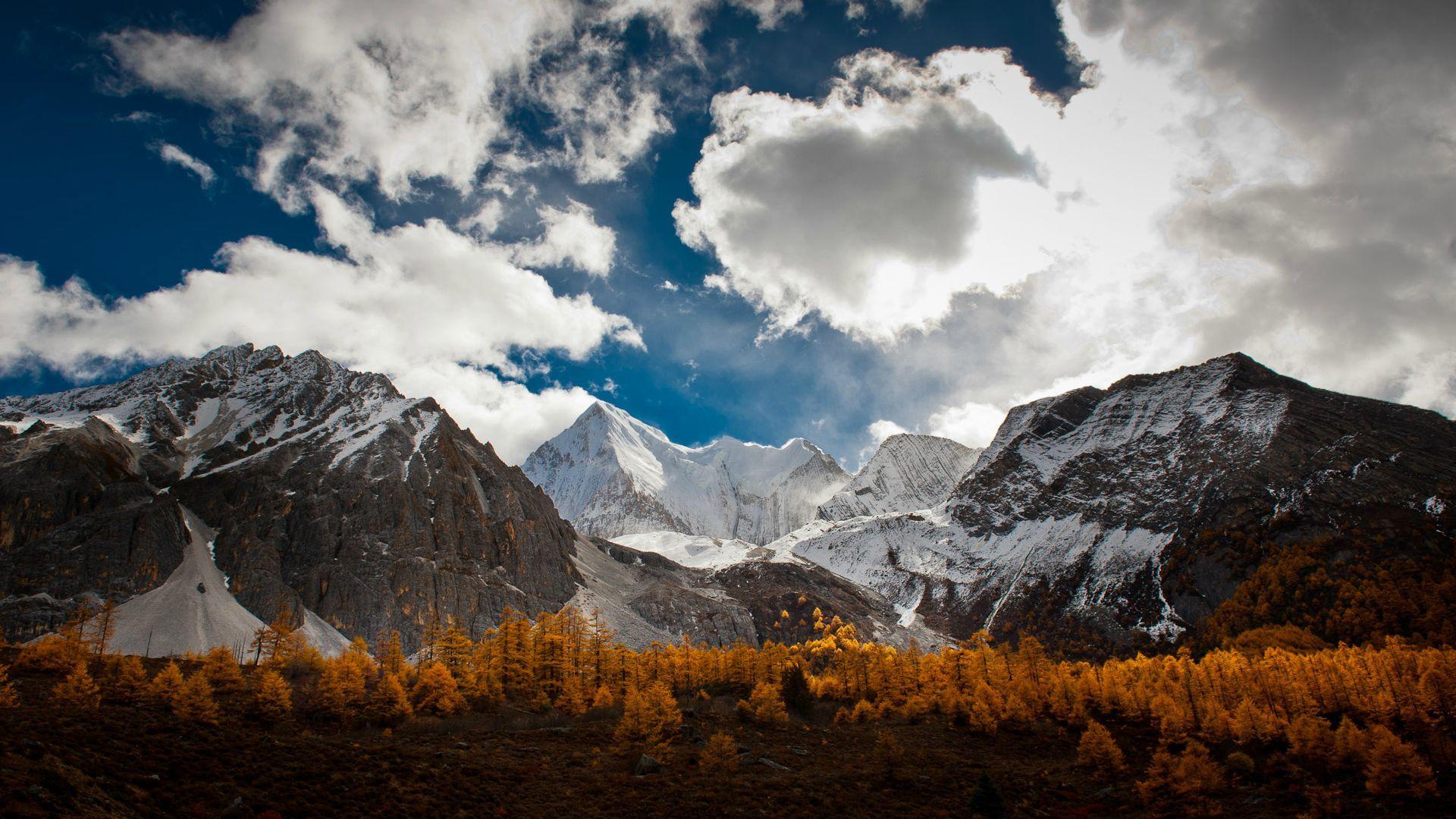 1920x1080 Mountain Range Wallpaper
