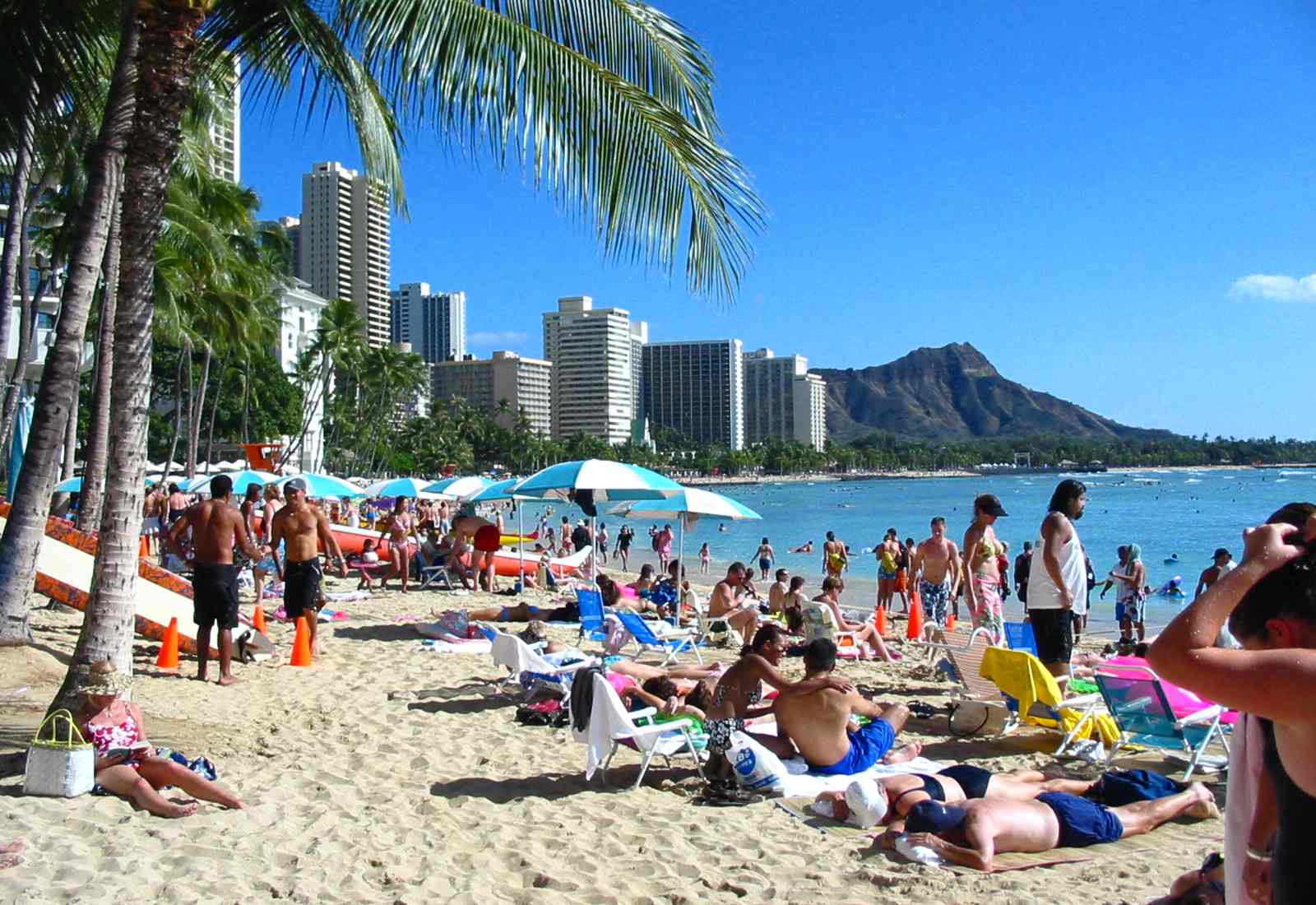 1600x1100 Waikiki Beach Wallpaper