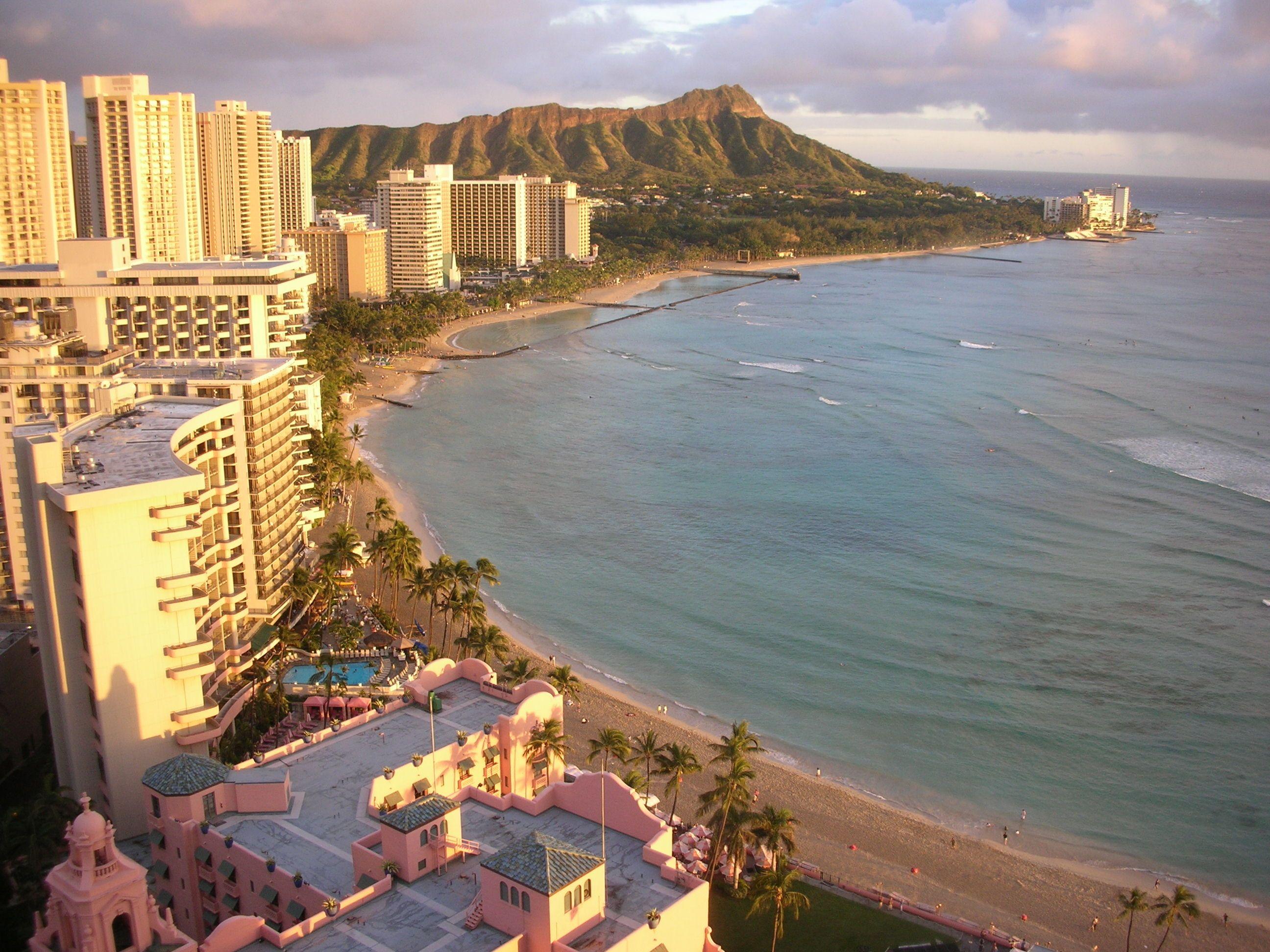 2592x1944 Waikiki Beach