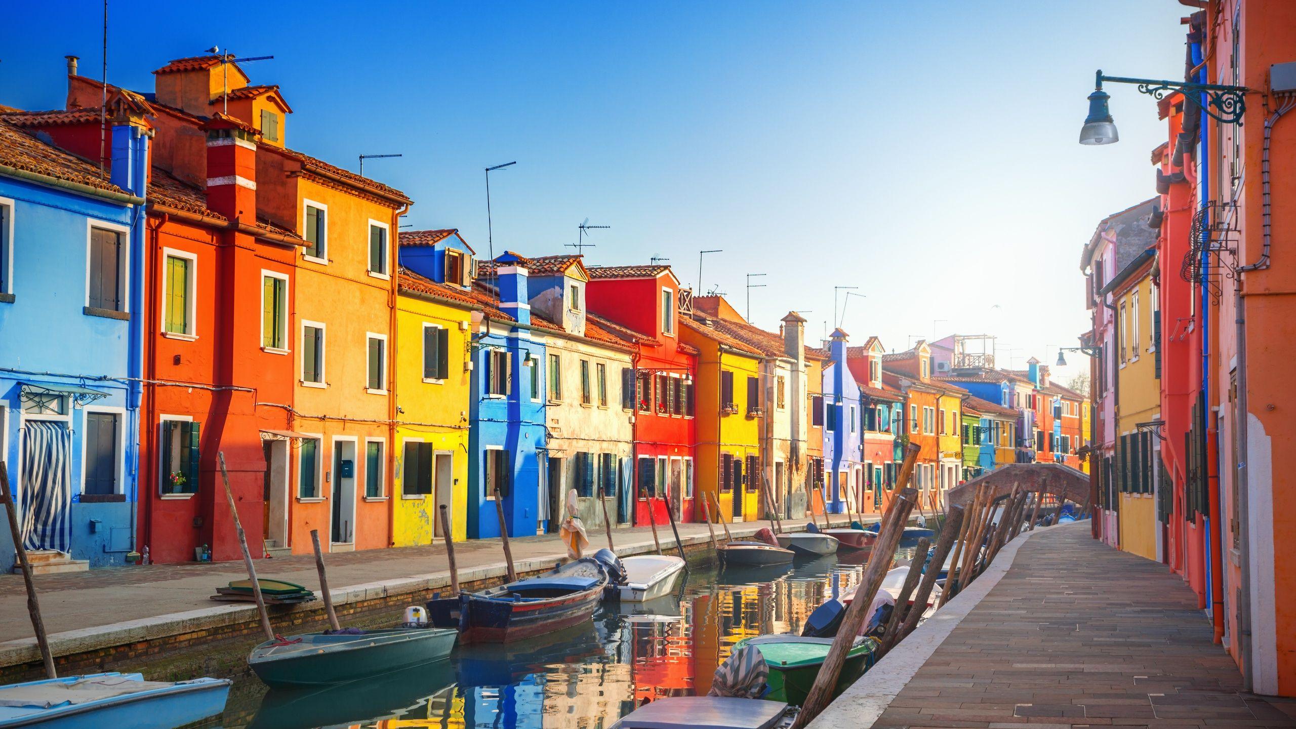 2560x1440 Venice City Boats 4k 5k 1440P Resolution HD 4k