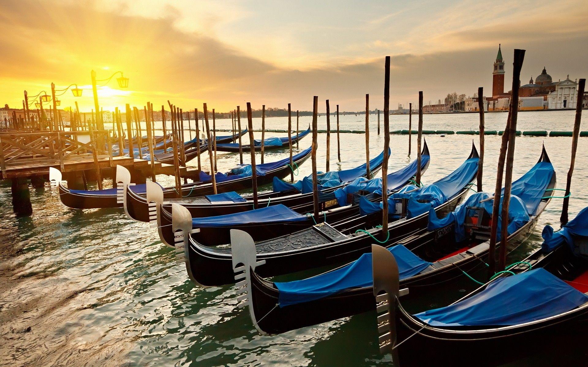 1920x1200 Venetian Gondolas Hd Wallpaper 1920 1200 2 Venice Apartment