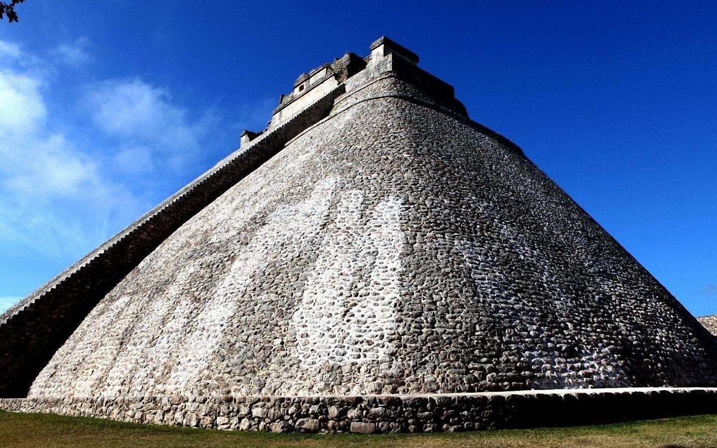 1440x900 Pre Hispanic City In Mexico Wallpaper. Pre Hispanic City