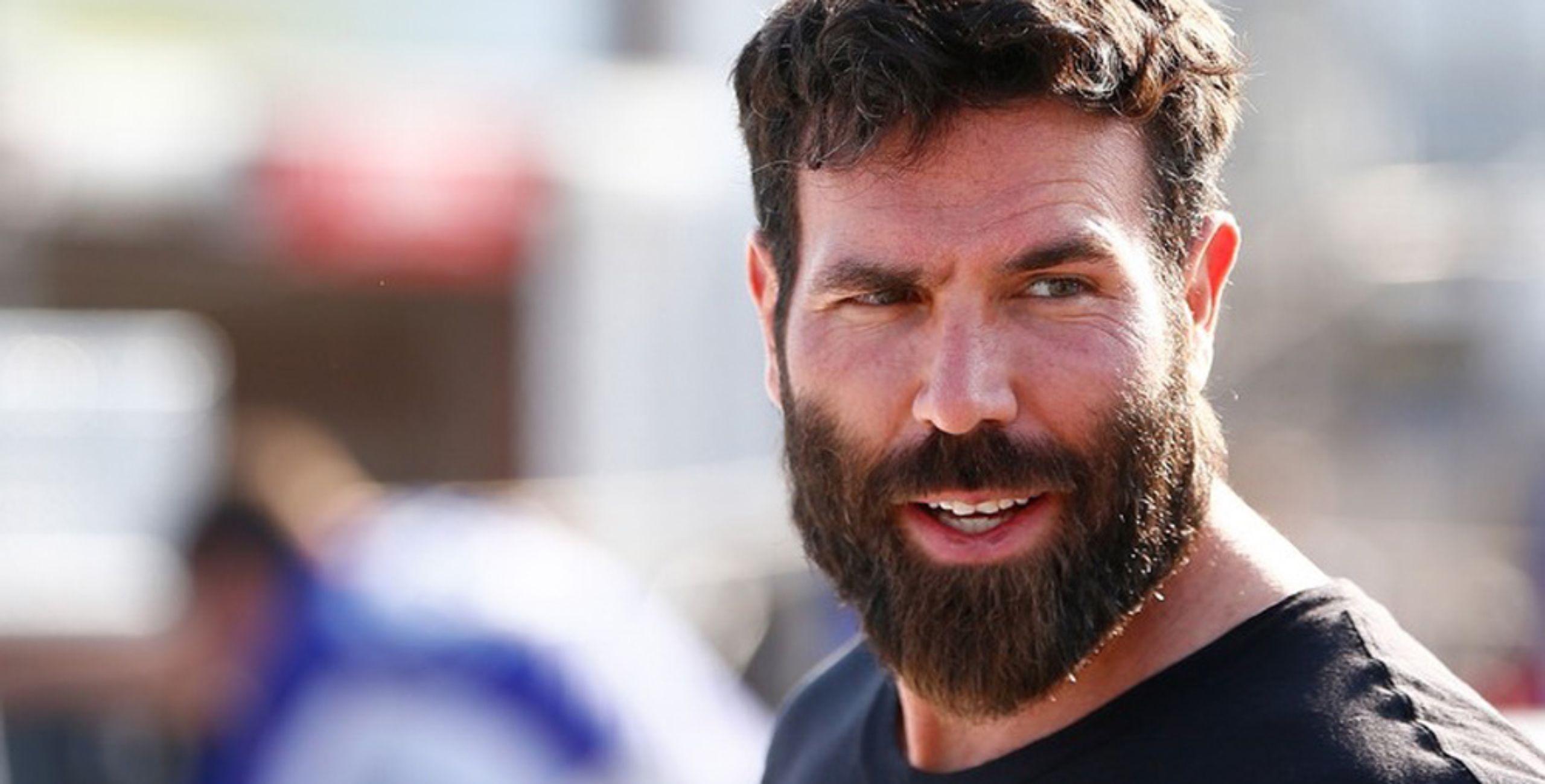 2560x1300 Dan Bilzerian Wallpaper