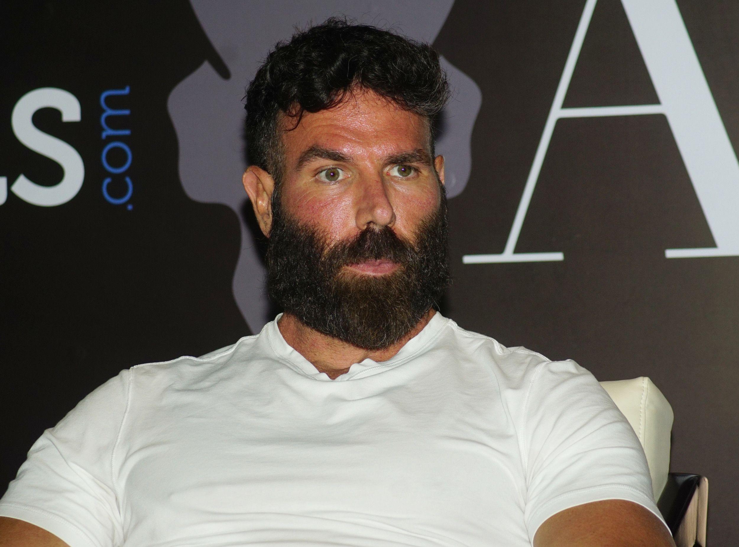 2500x1852 Dan Bilzerian Offers $000 Prize For Autobiography Title—People
