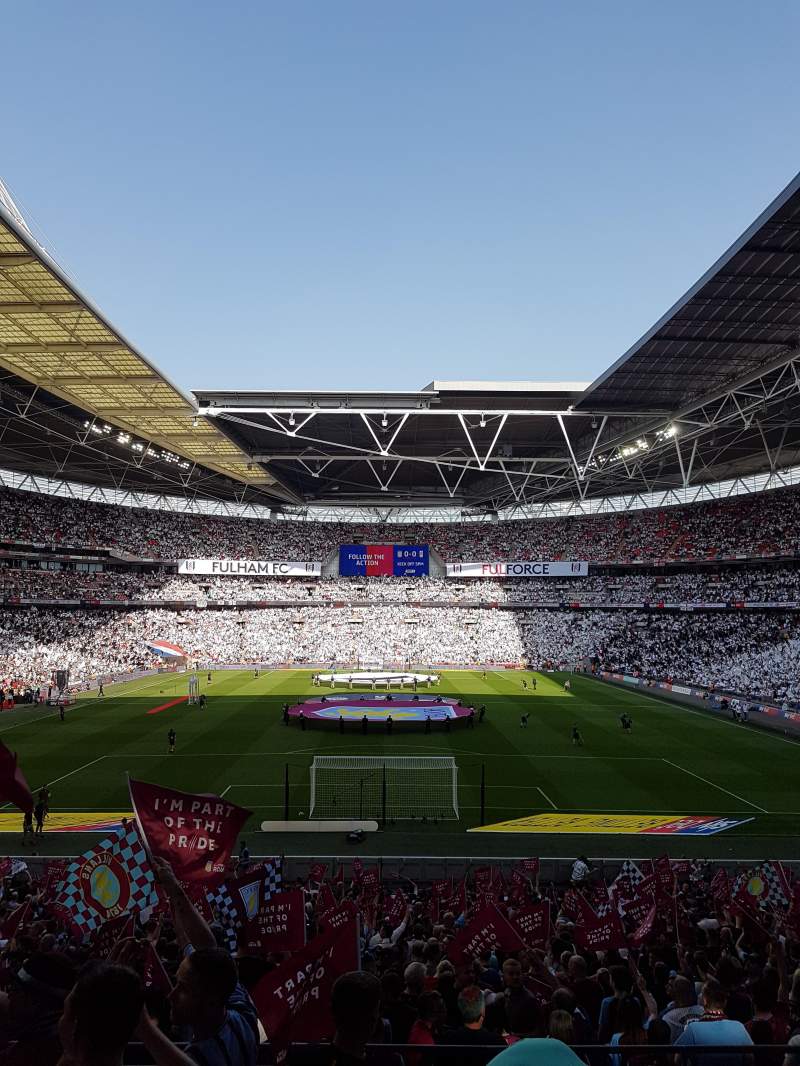800x1066 Wembley Mobile Wallpaper