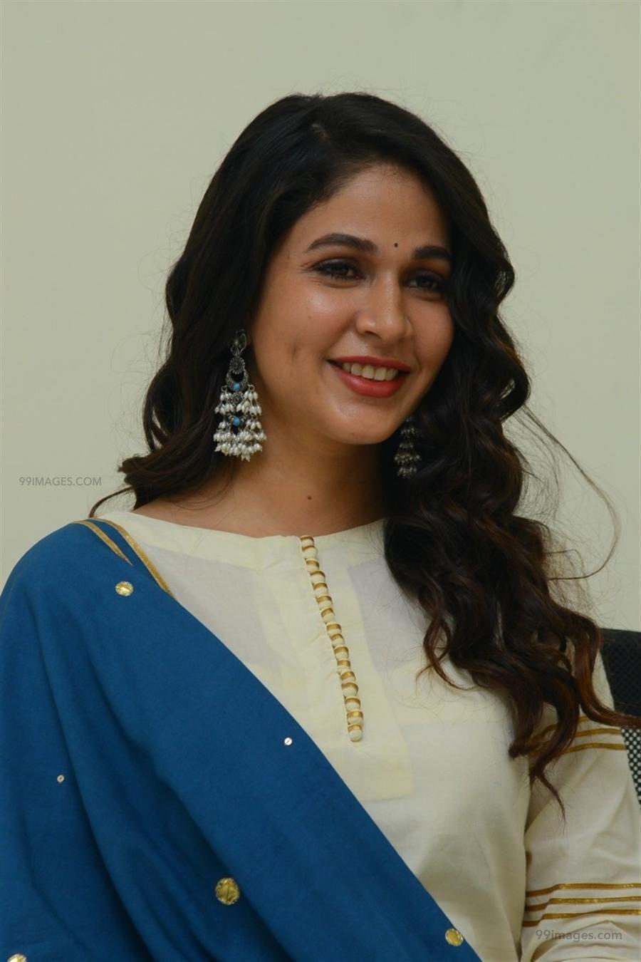 900x1350 Lavanya Tripathi Beautiful HD Photo & Mobile Wallpaper