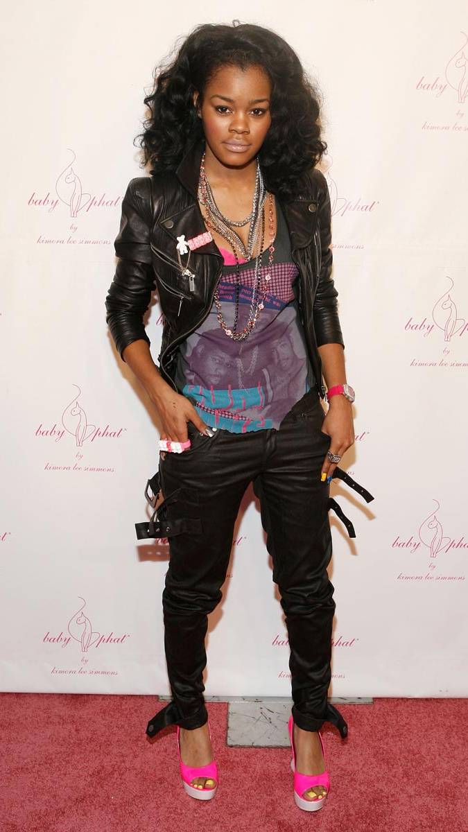 675x1200 Teyana Taylor wallpaper