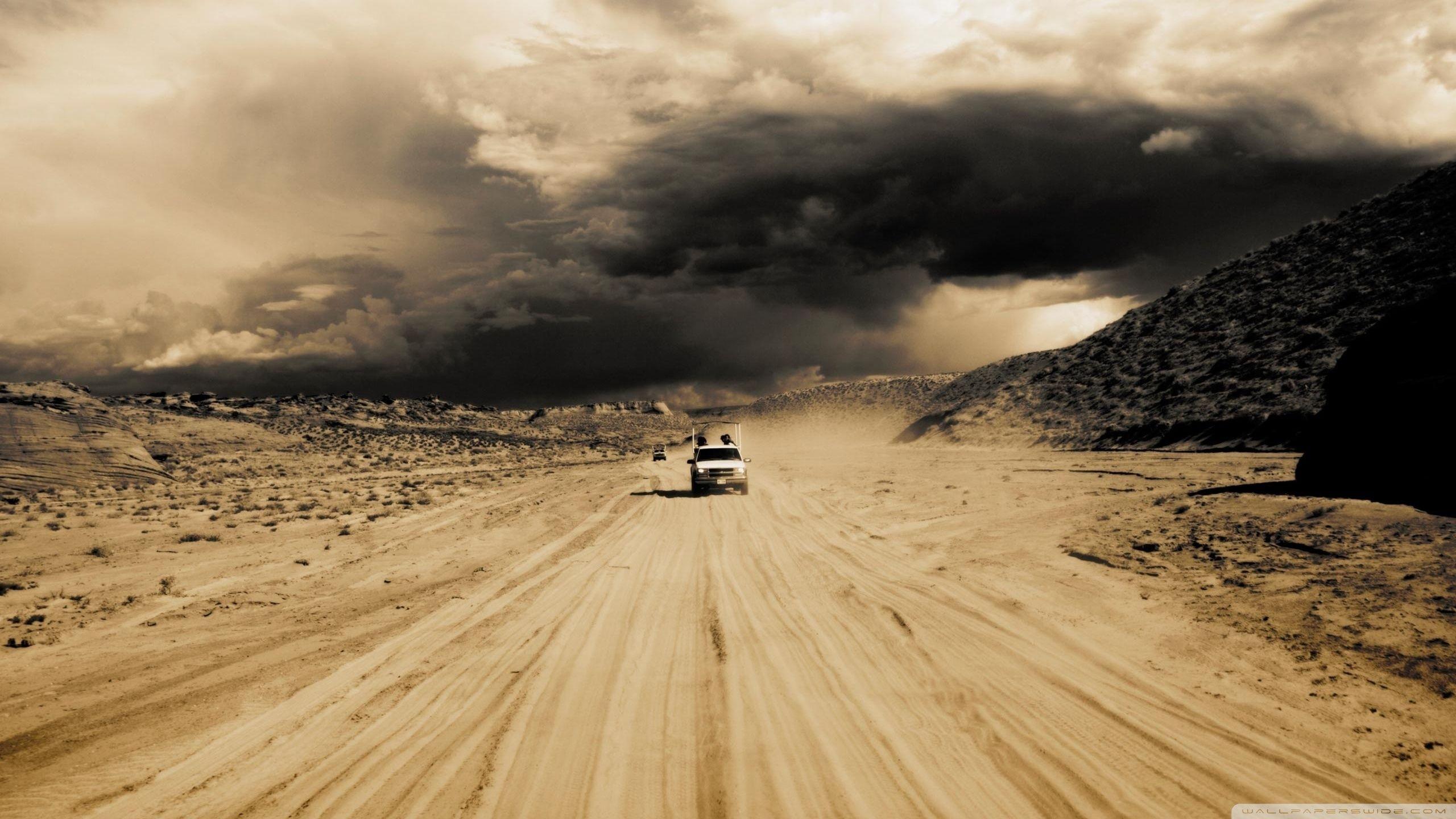 2560x1440 Cars In The Desert Ultra HD Desktop Background Wallpaper for 4K
