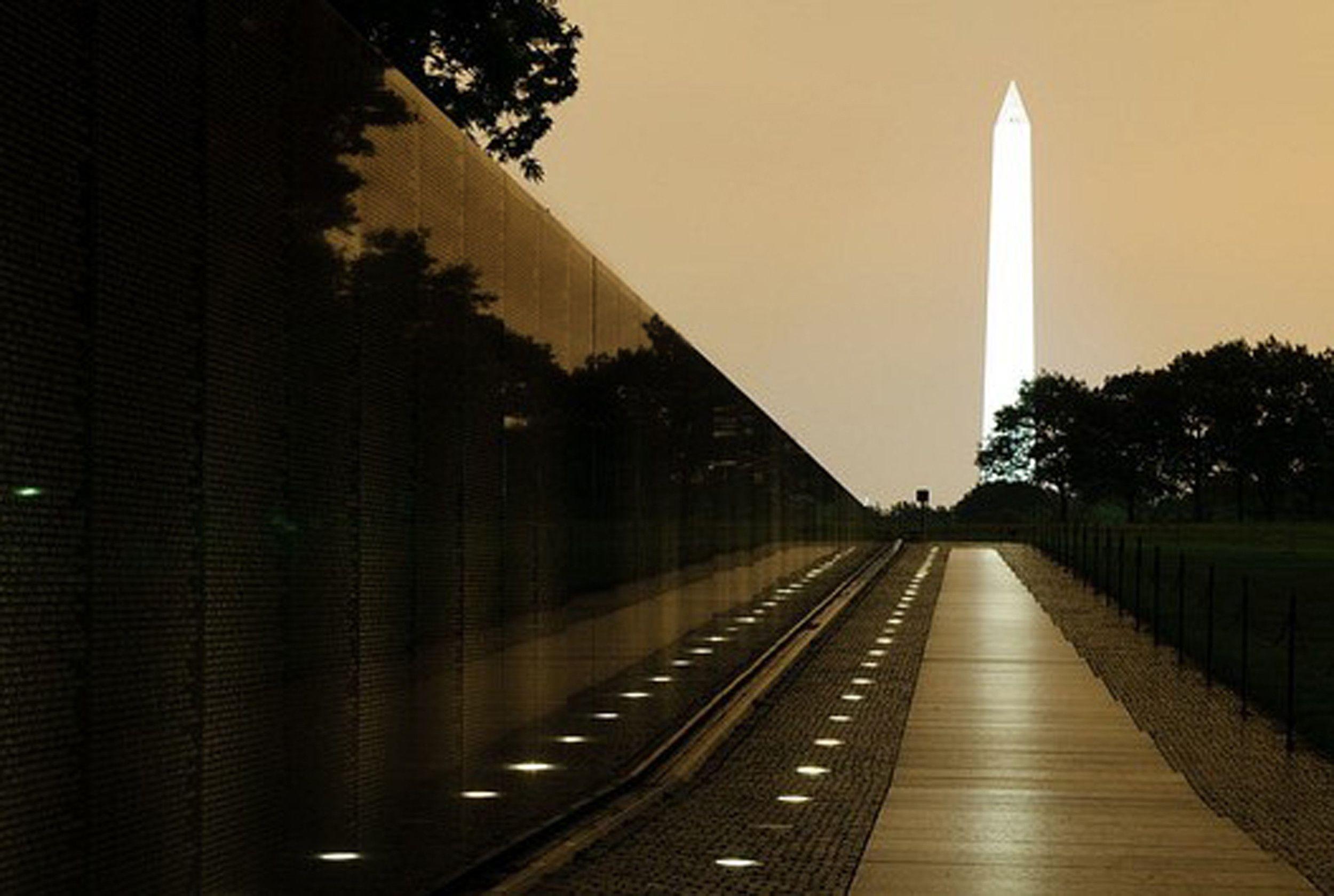2500x1679 Vietnam Veterans Memorial Wallpaper