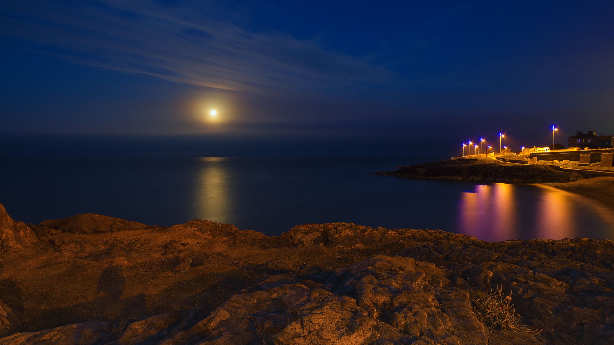 2048x1152 Wallpaper sea, beach, night, the moon, calm, lights, moonlight for mobile and desktop, section пейзажи, resolution 2048x1152