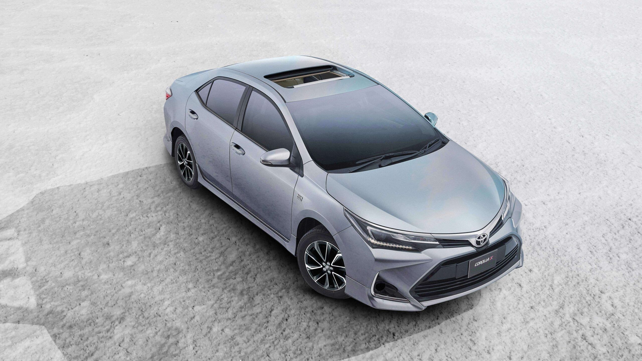 2560x1440 Altis GRANDE 1.8L CVT I Black Interior