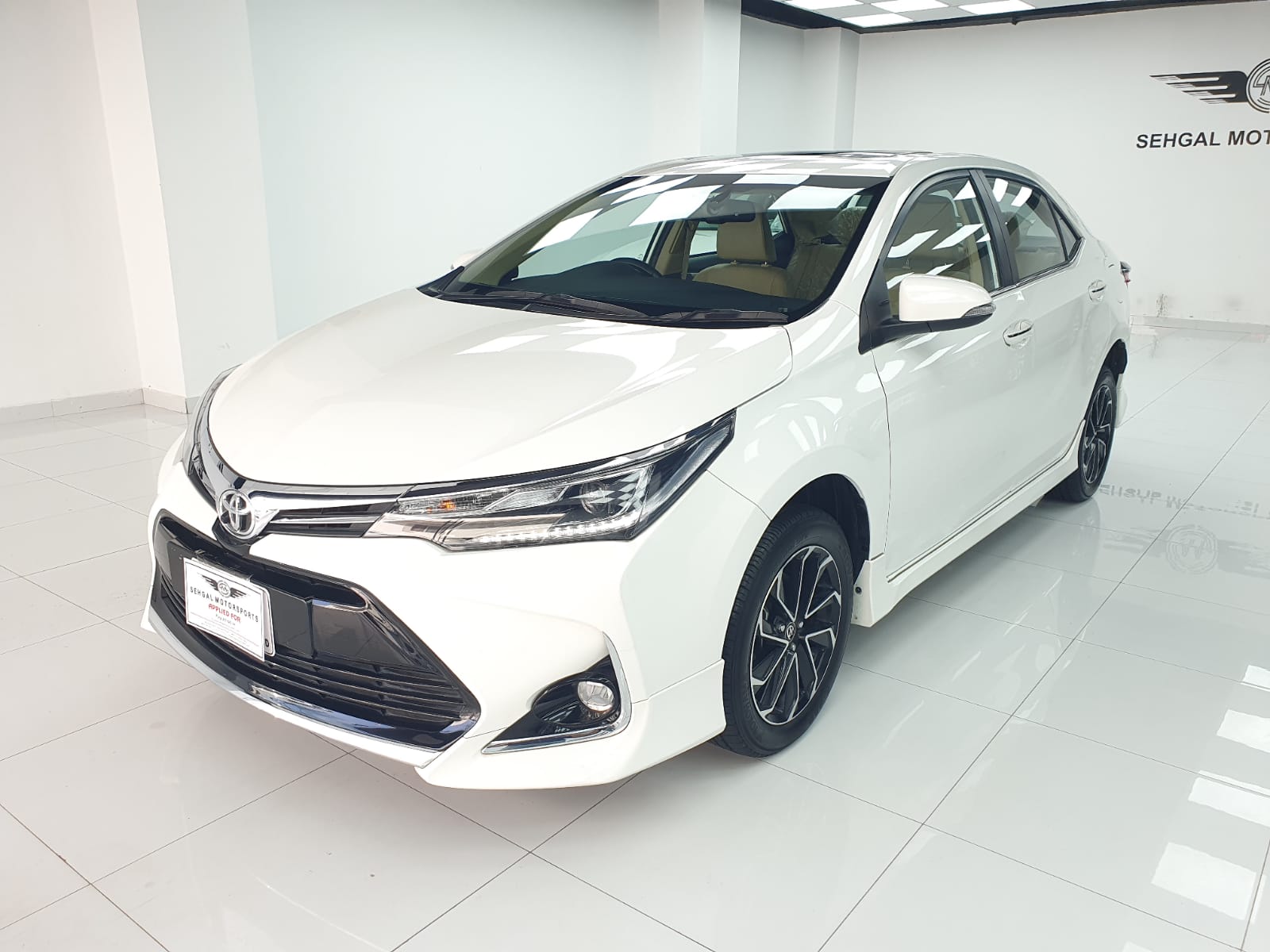1600x1200 Toyota Corolla Altis Grande X CVT I 1.8 2026