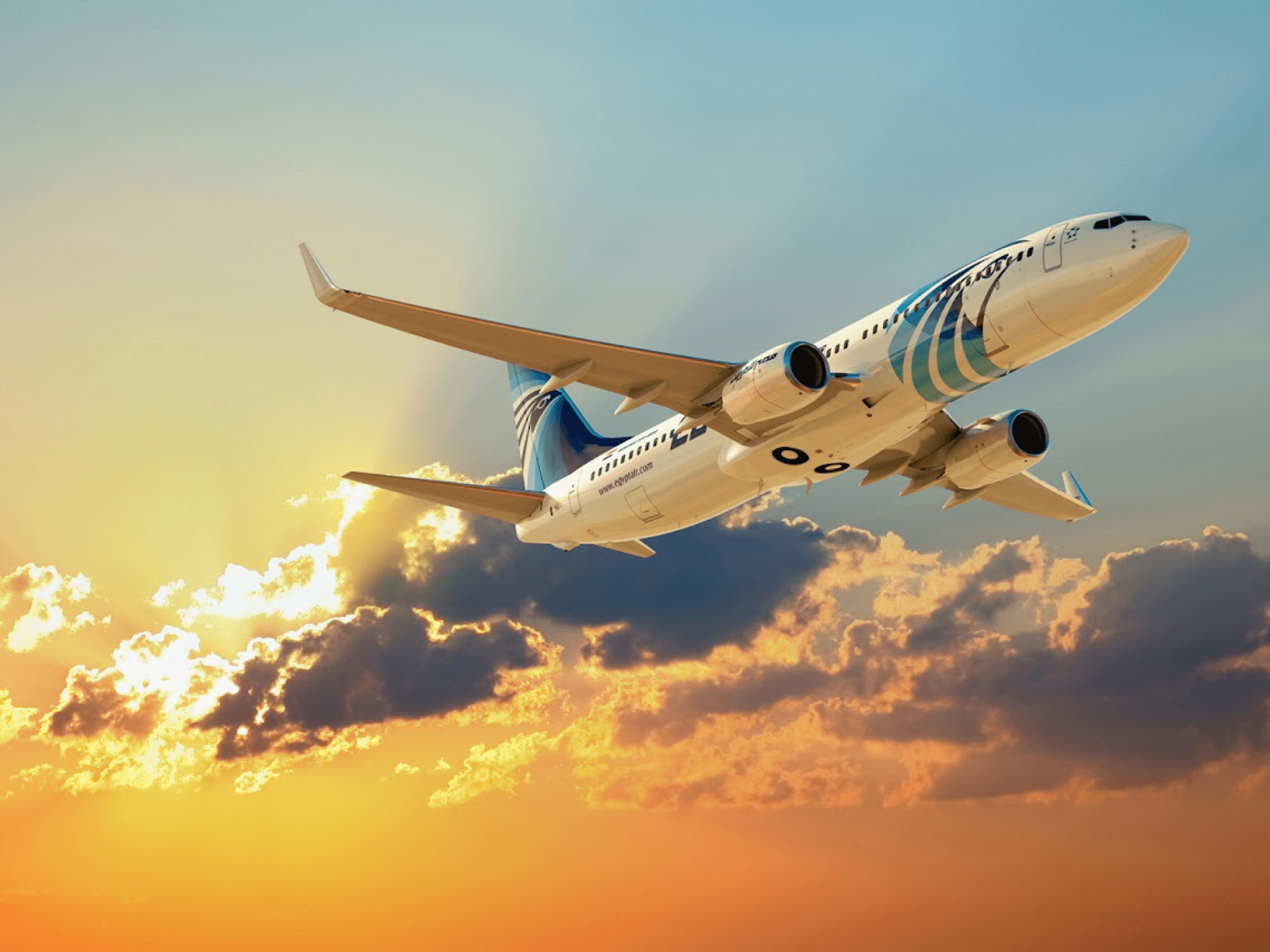 1920x1440 Egyptair signs enhanced technology collaboration with Amadeus
