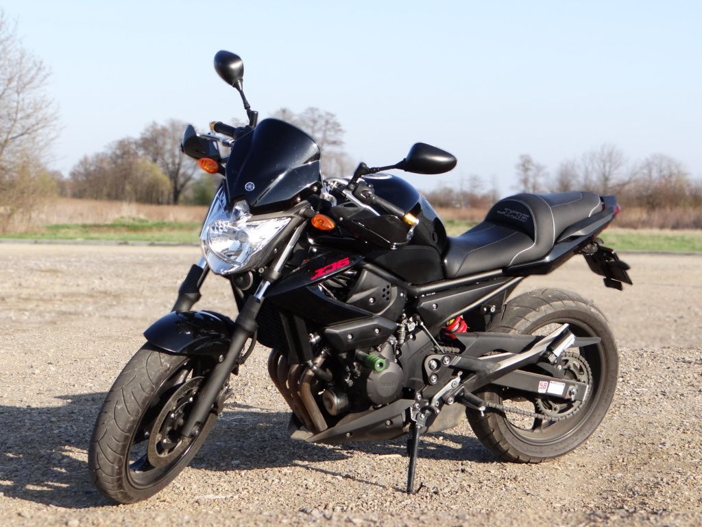 1024x768 Yamaha XJ6