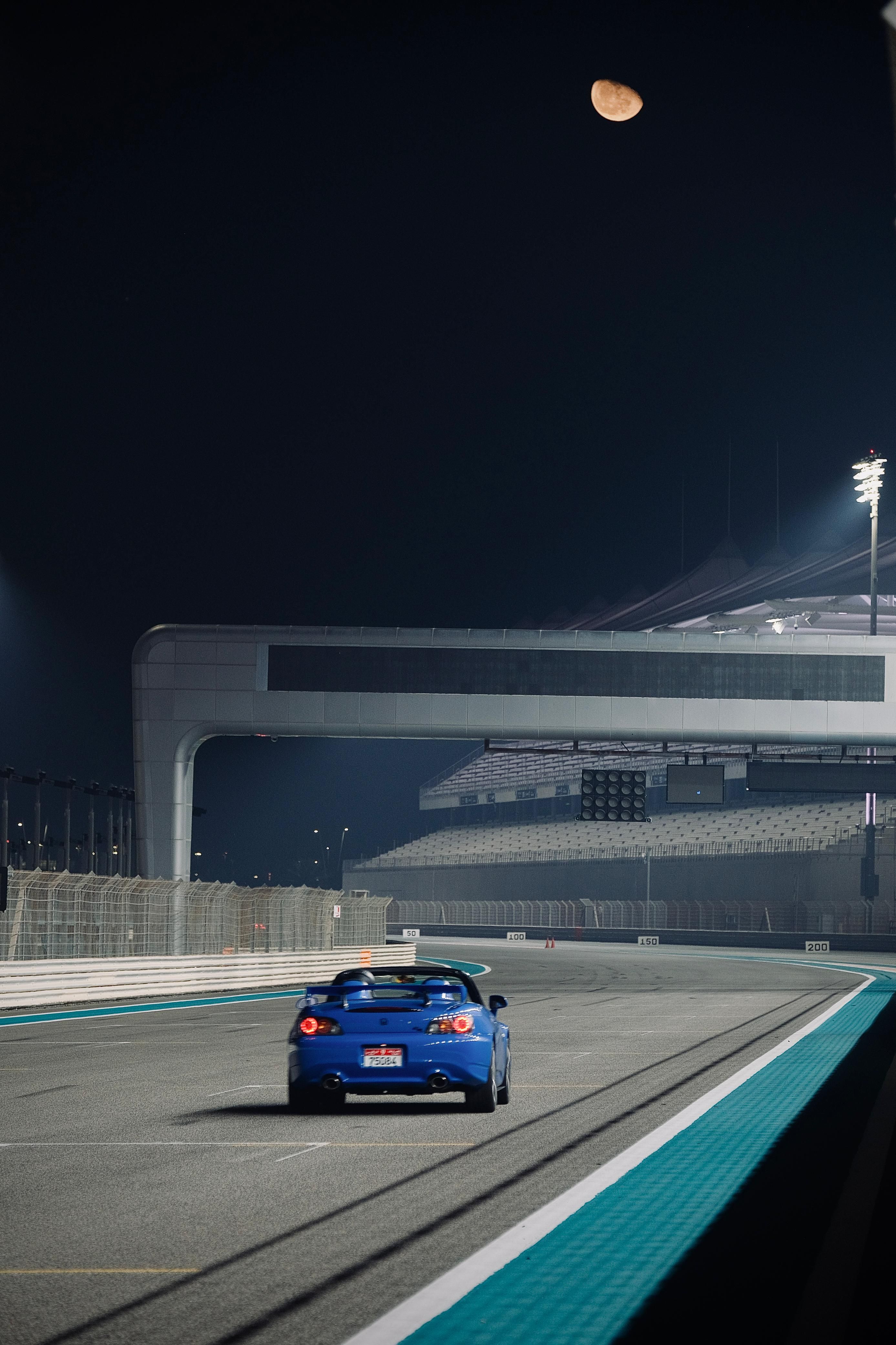 2774x4160 Yas Marina Circuit Track Night