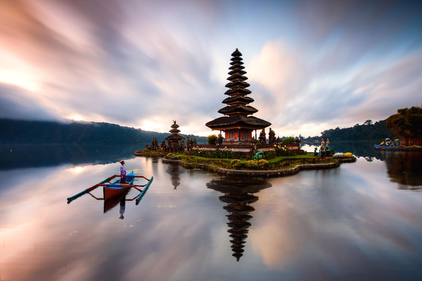 1350x900 Bucket List Travel: The Places In The World
