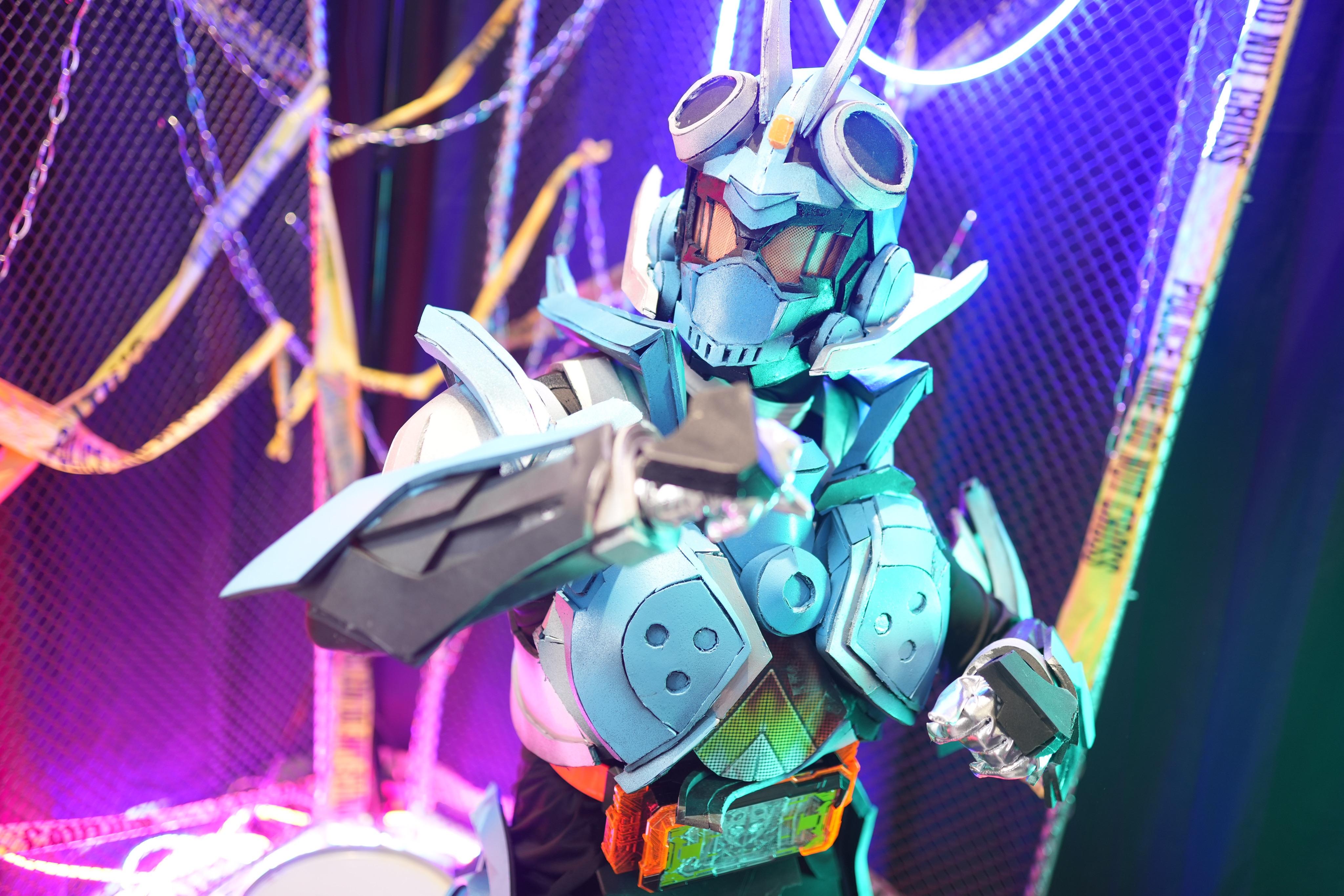 4096x2730 Kamen Rider Gotchard Cosplay
