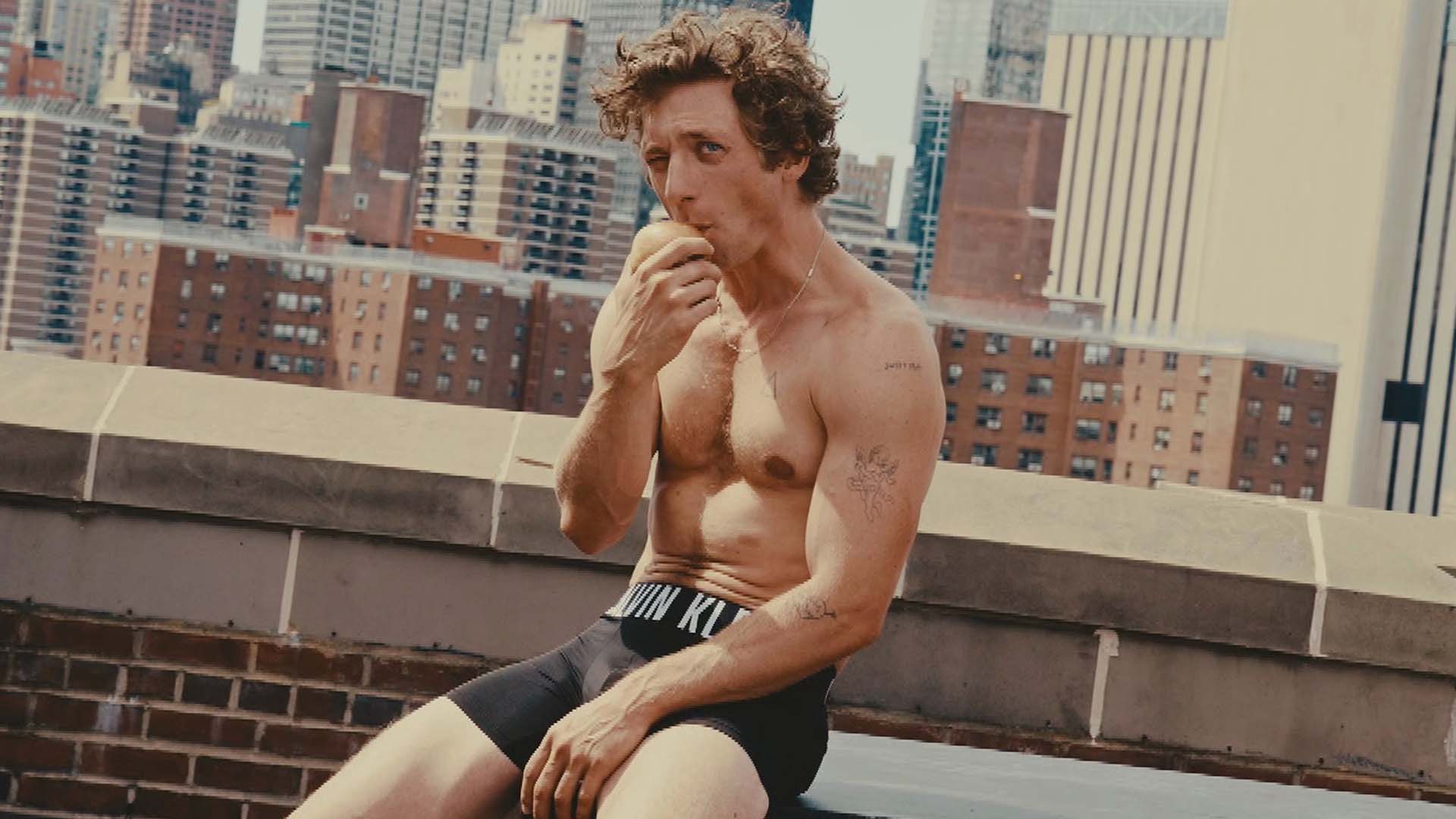 1920x1080 Jeremy Allen White STRIPS DOWN (Exclusive)