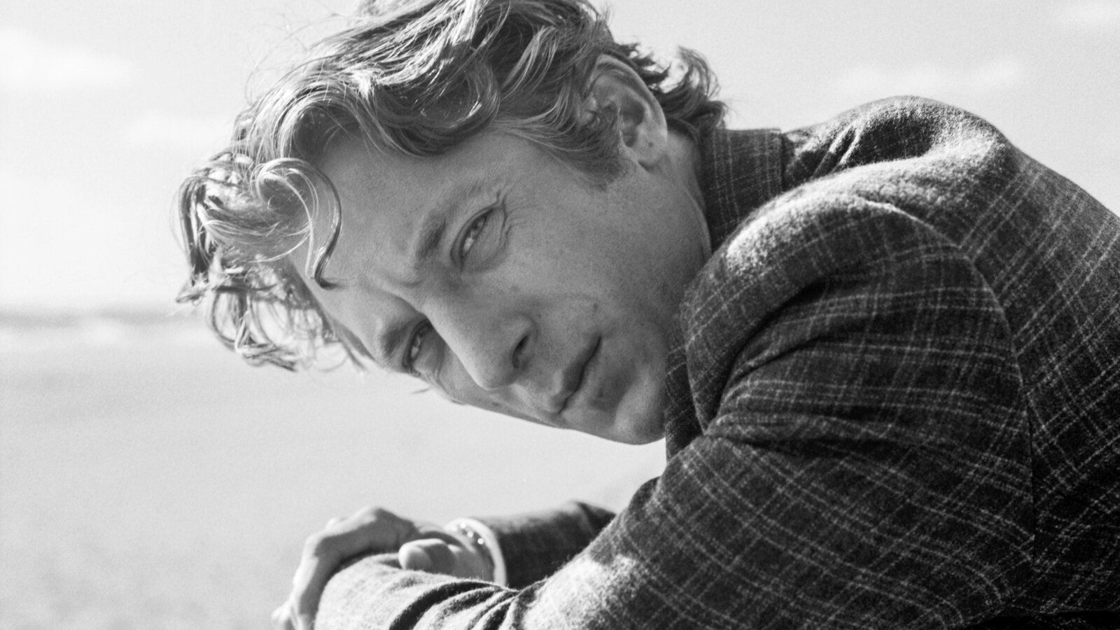 1600x900 Jeremy Allen White and the Anxiety of Playing Springsteen