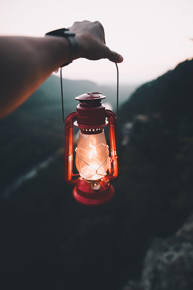 800x1200 Person holding red kerosene lamp, HD phone wallpaper