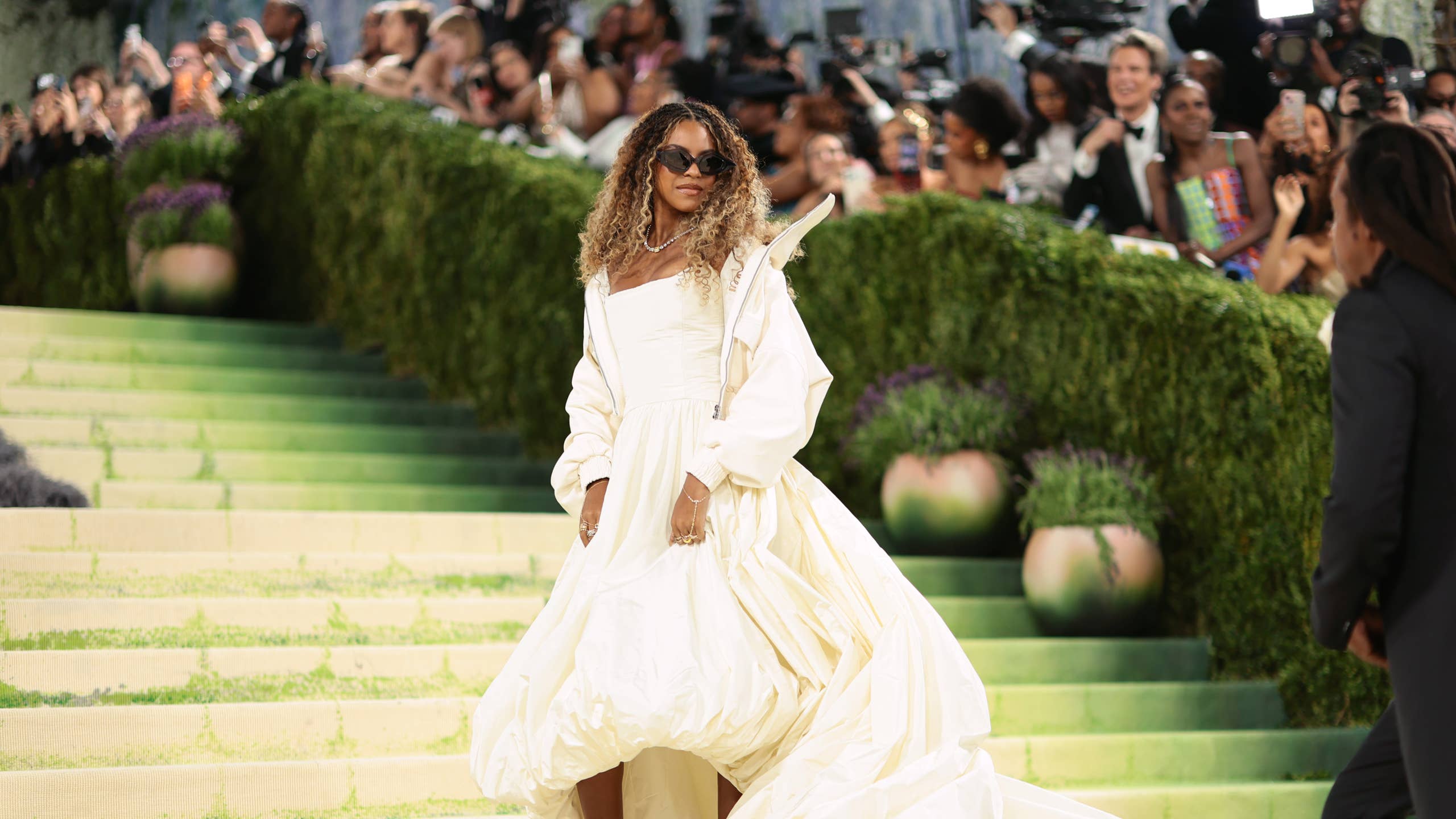 2560x1440 Blue Ivy Carter Broke A Rule At Her First Ever Met Gala