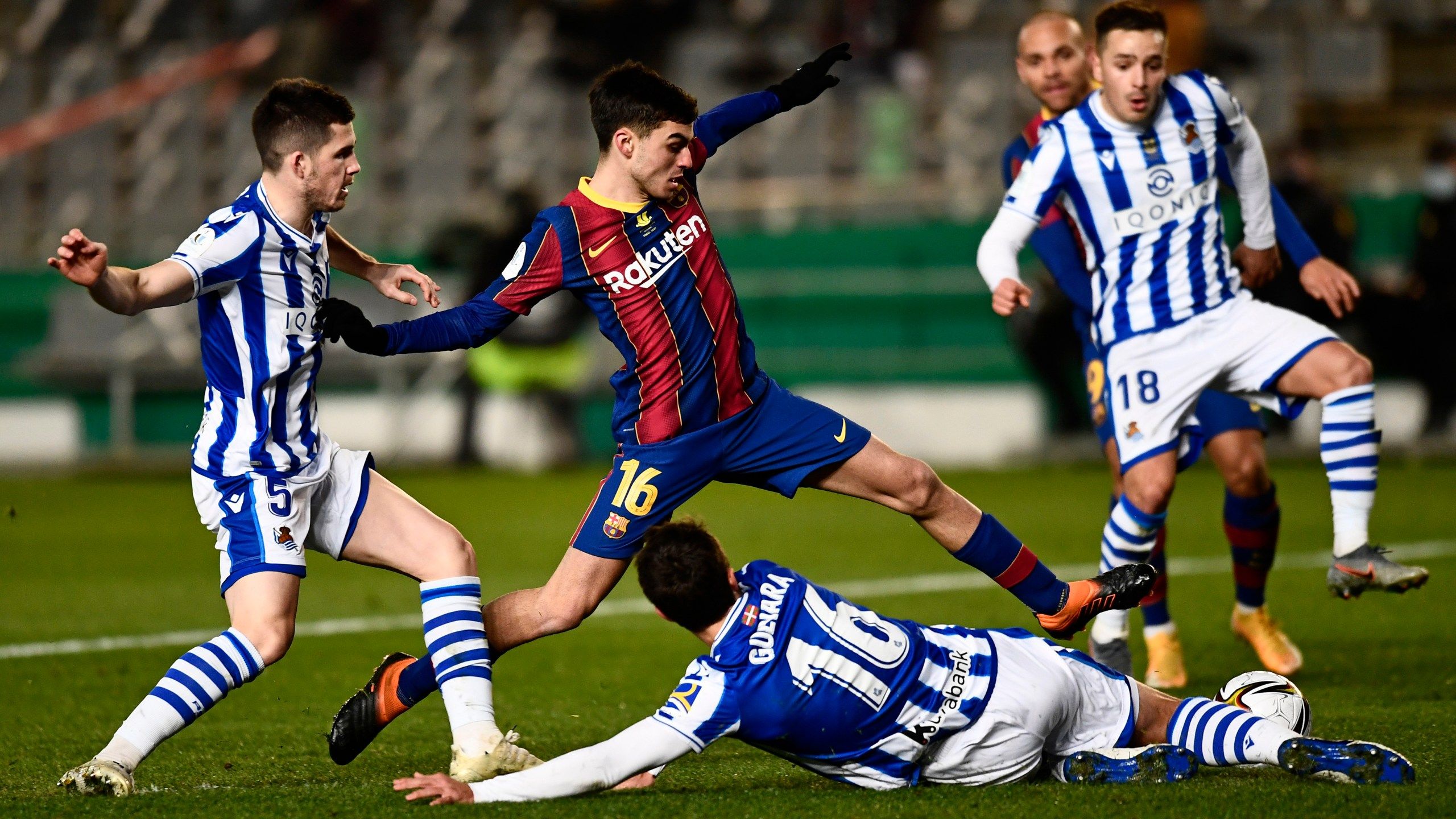 2560x1440 AP Interview: Pedri brings back brilliance to Barça midfield