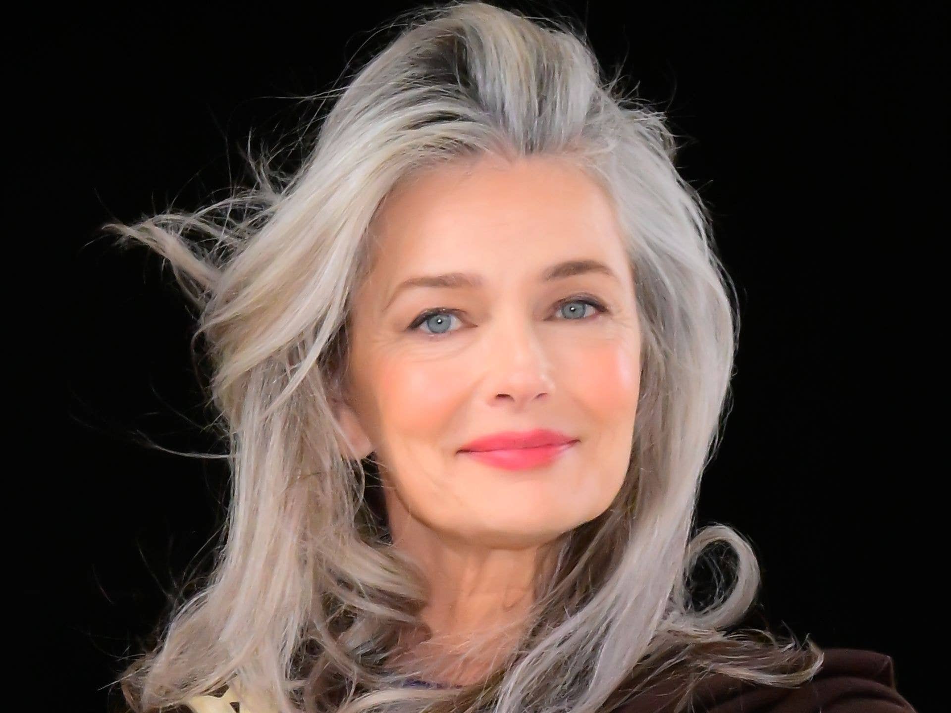 1920x1440 Paulina Porizkova's unfiltered bikini photo at 60 has fans saying the same thing