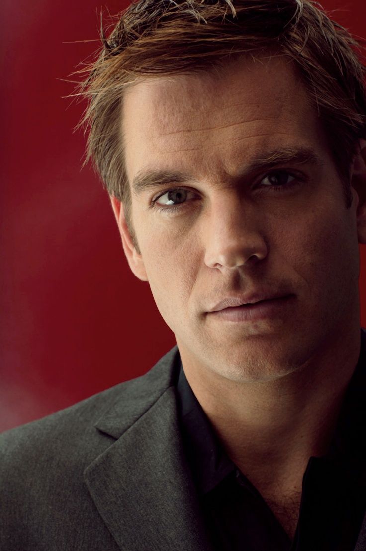 736x1106 Michael Weatherly