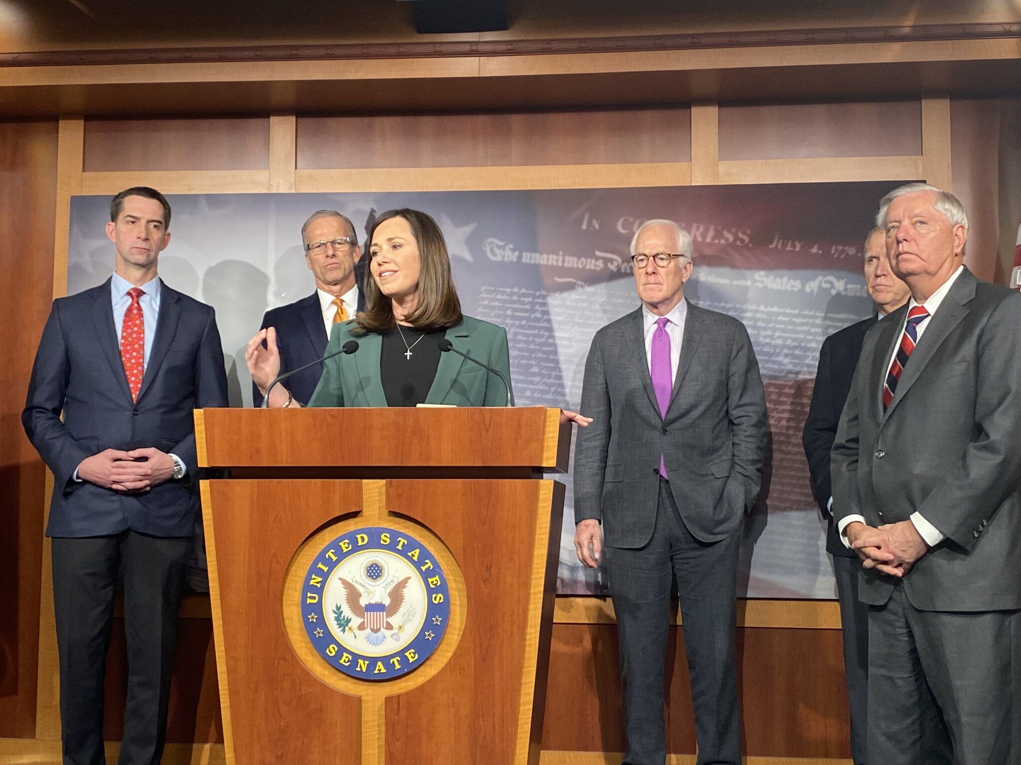 2048x1536 With time growing short, U.S. Senate talks extend on immigration overhaul