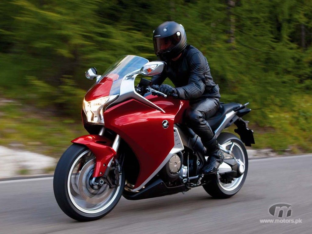 1024x768 Honda Vfr 1200f