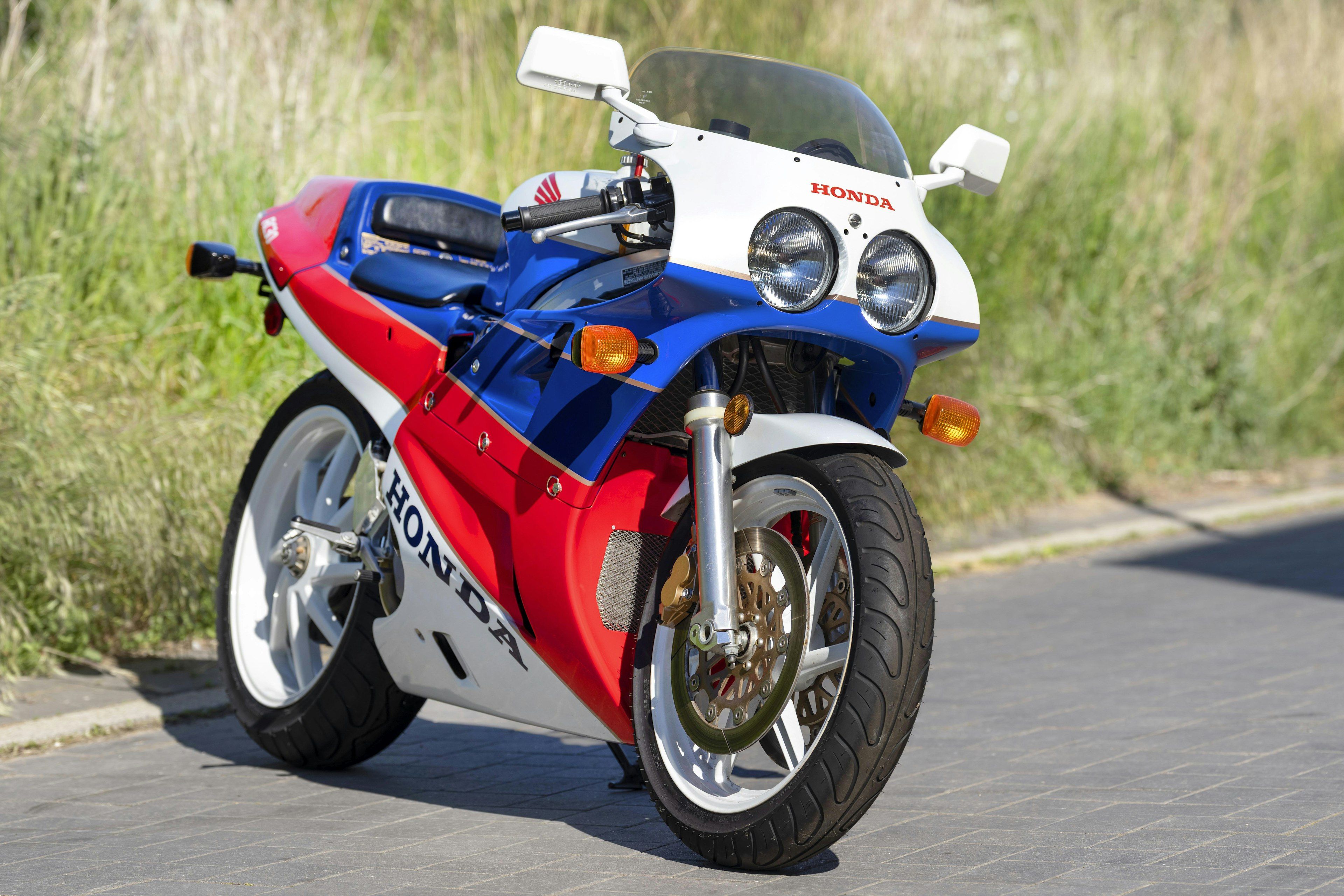 3840x2560 Honda VFR 750R RC30 By Auction In Cambridge, UK, United Kingdom