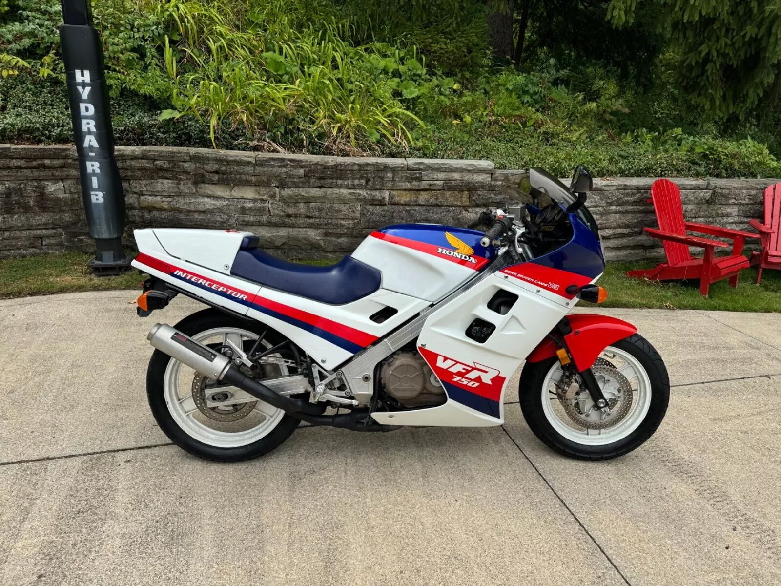 1600x1200 Honda Interceptor VFR 750F