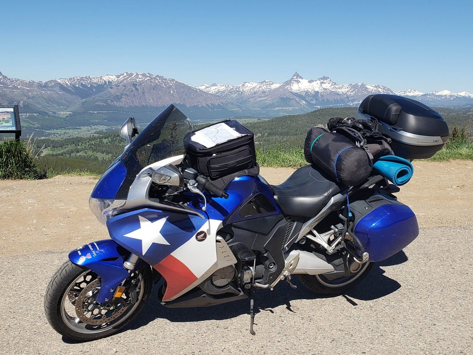 1600x1200 Ordinary Biker Oz: Honda VFR 1200 Review