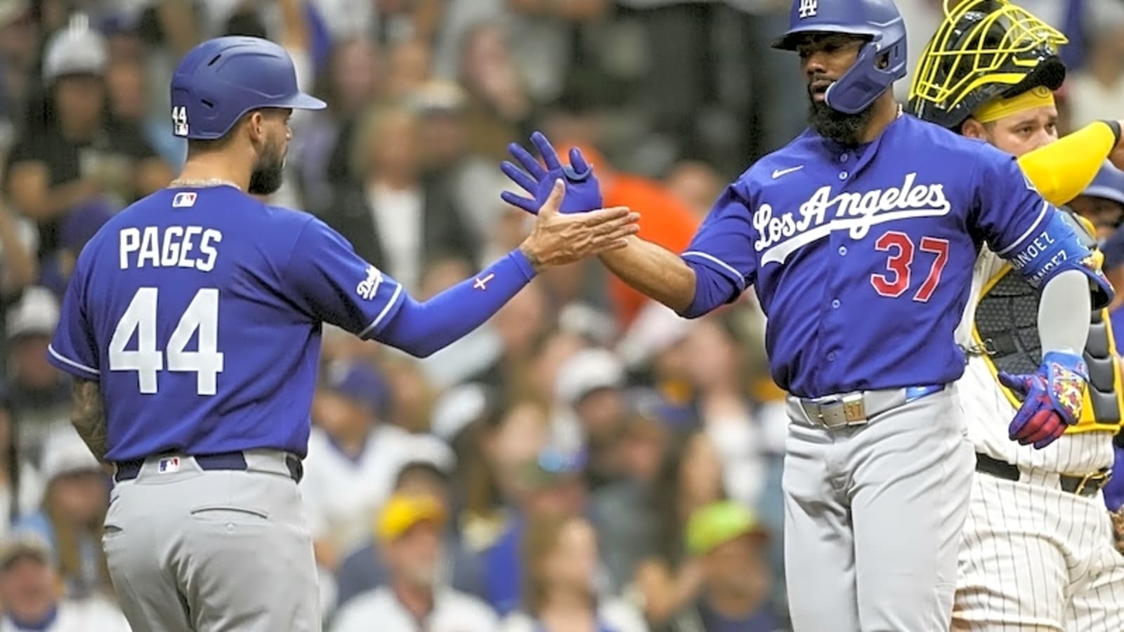 1600x900 Dave Roberts Defends Andy Pages Amid Brewers' Claims Of Stealing Signs