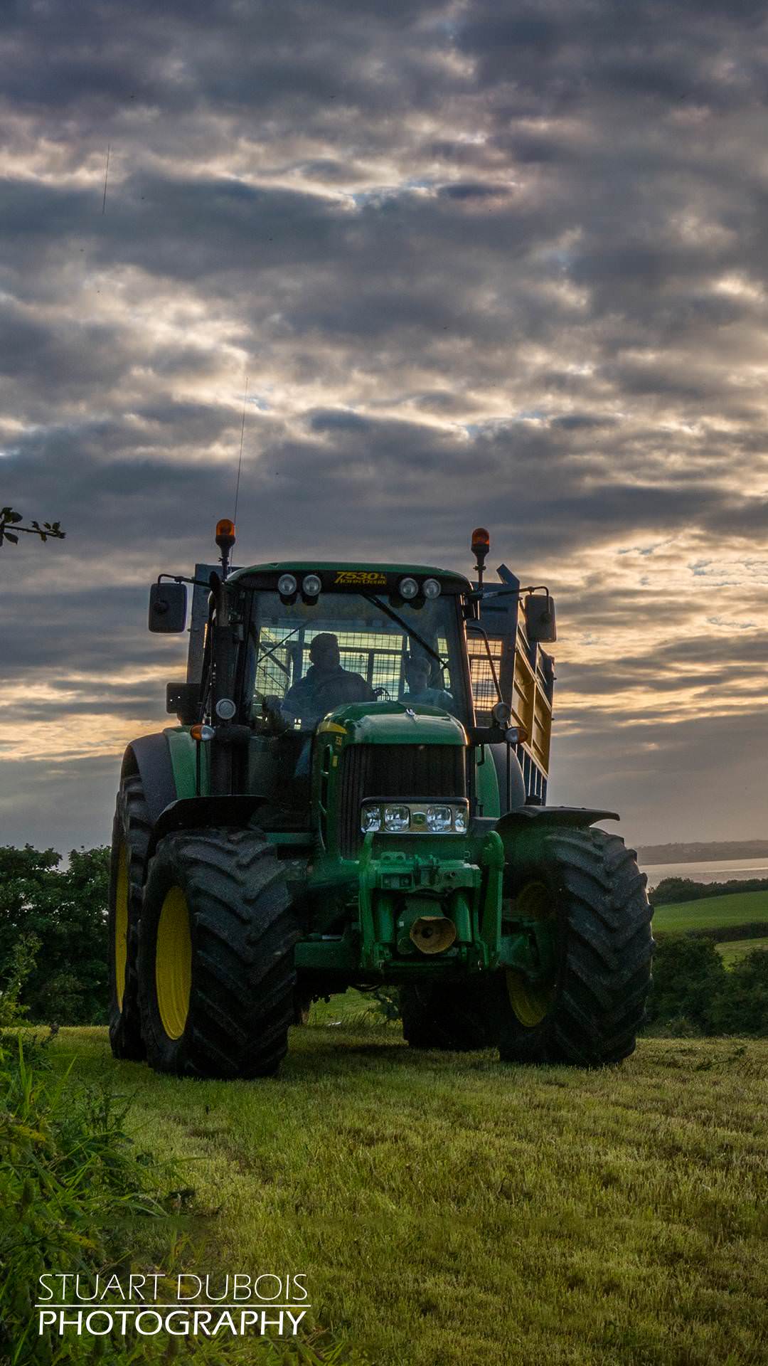 1080x1920 John Deere Tractors Wallpaper