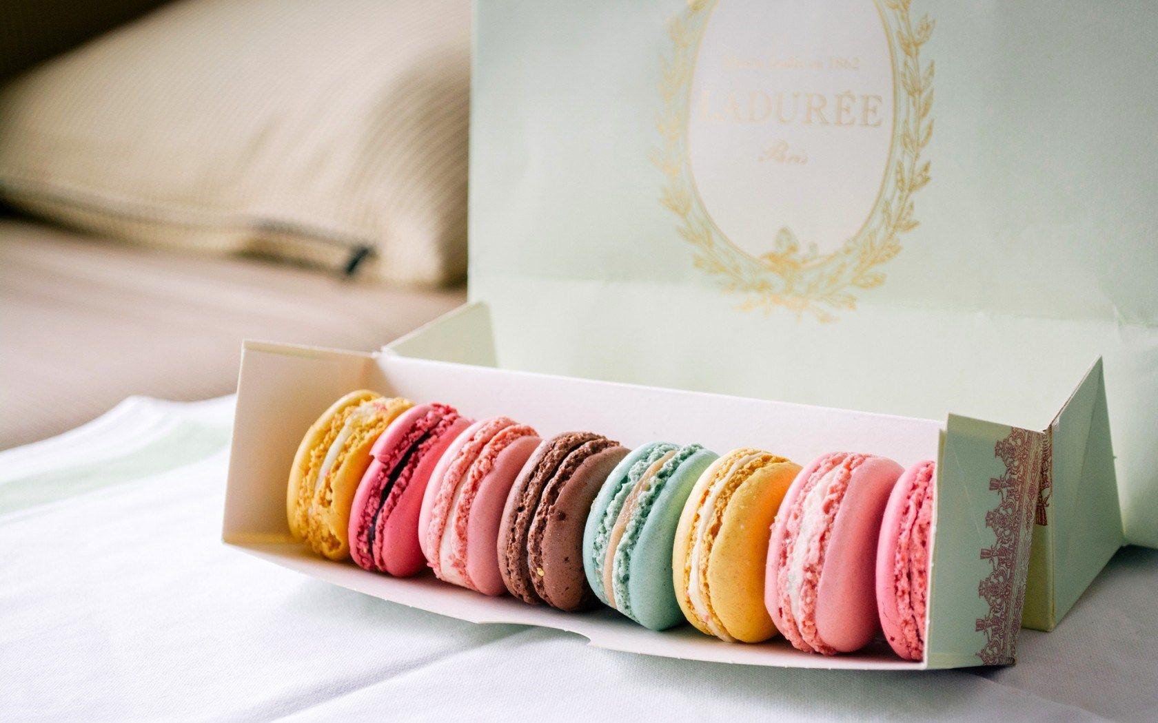 1680x1050 Lovely Macaron Wallpaper