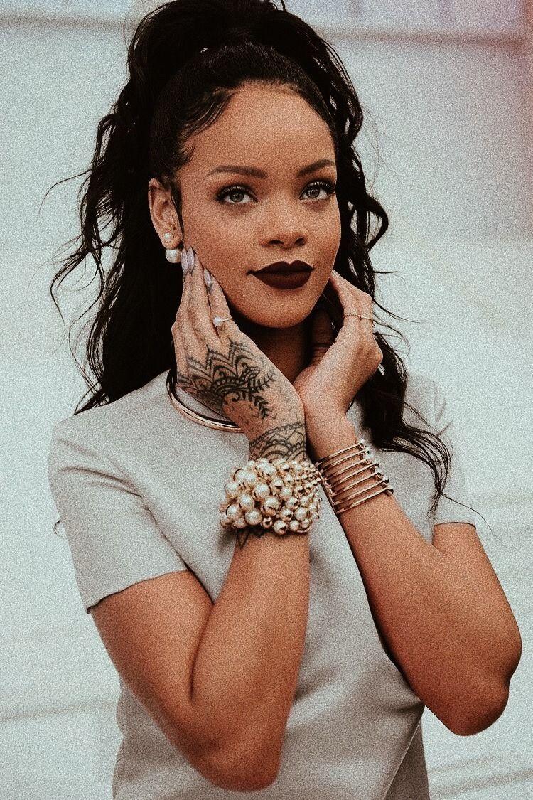 Cool Rihanna HD Wallpaper - WallpaperFX