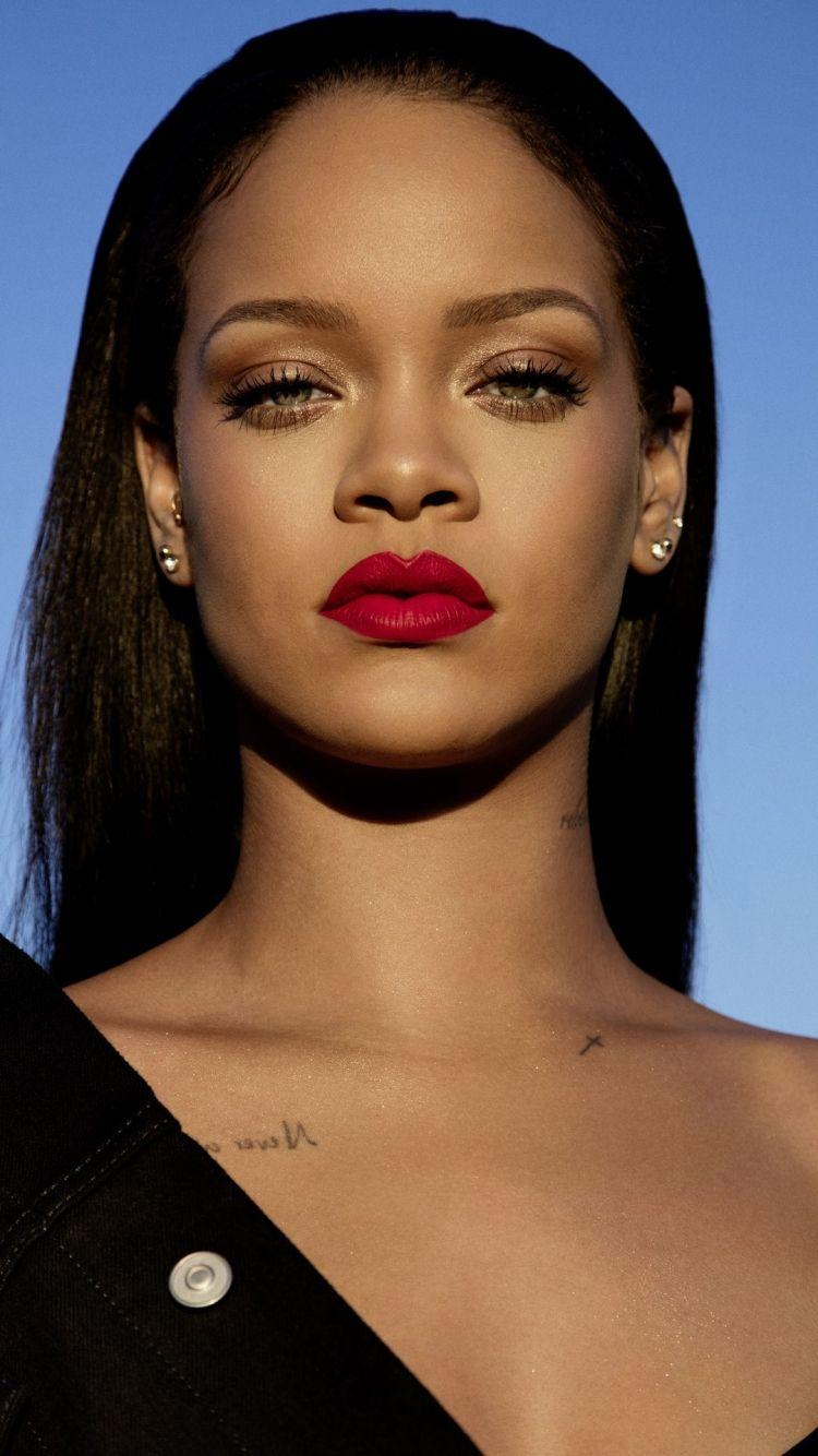 750x1334 Rihanna 2019 Wallpaper