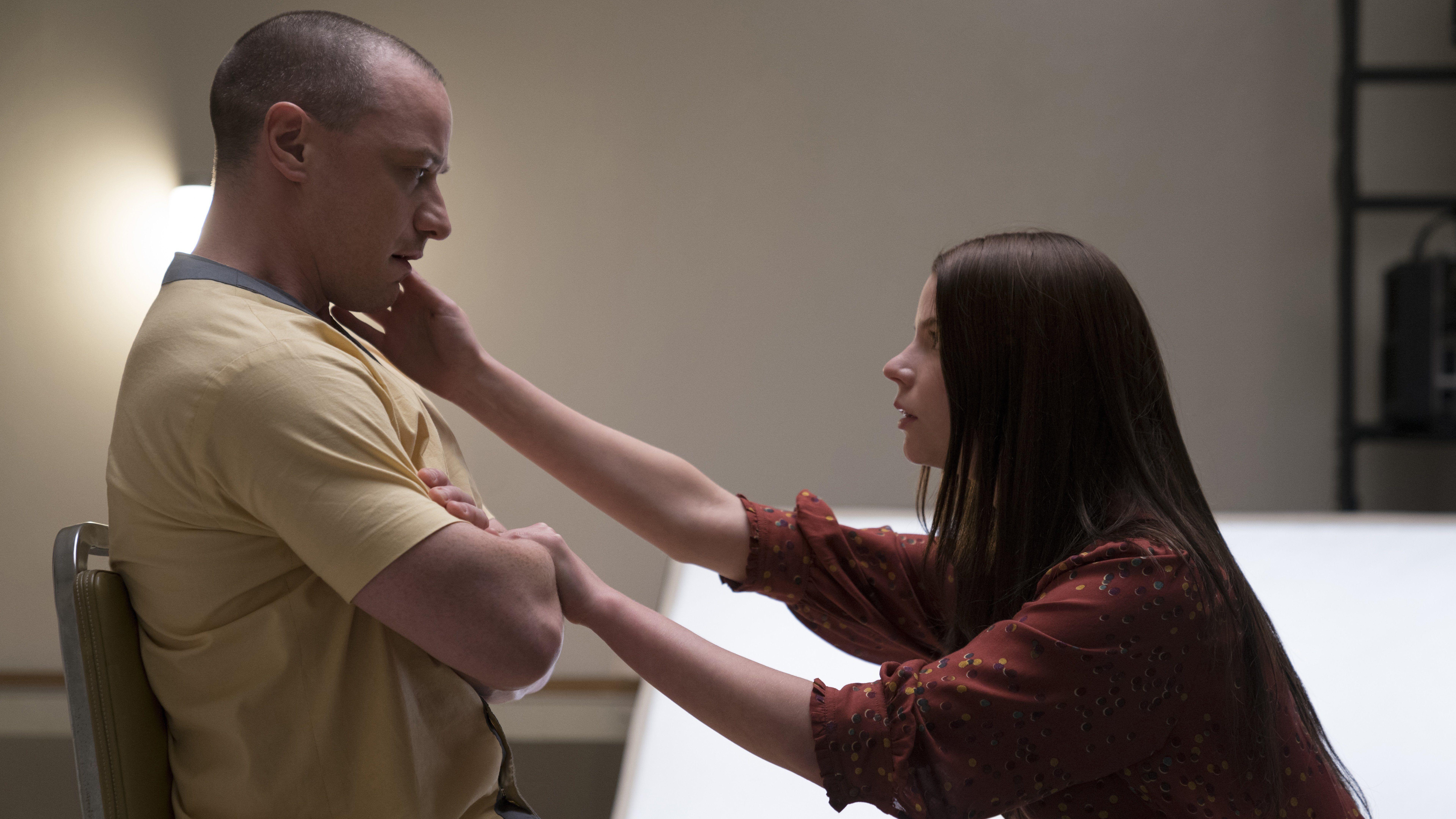 7680x4320 Glass Movie James McAvoy Anya Taylor Joy 8K