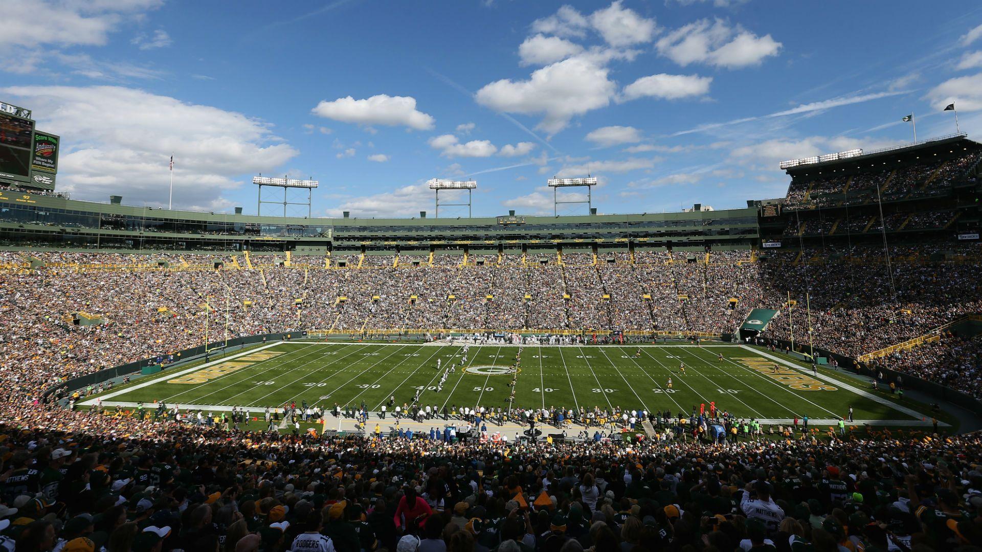 1920x1080 Packers investigating unexpected helicopter flyover at Lambeau