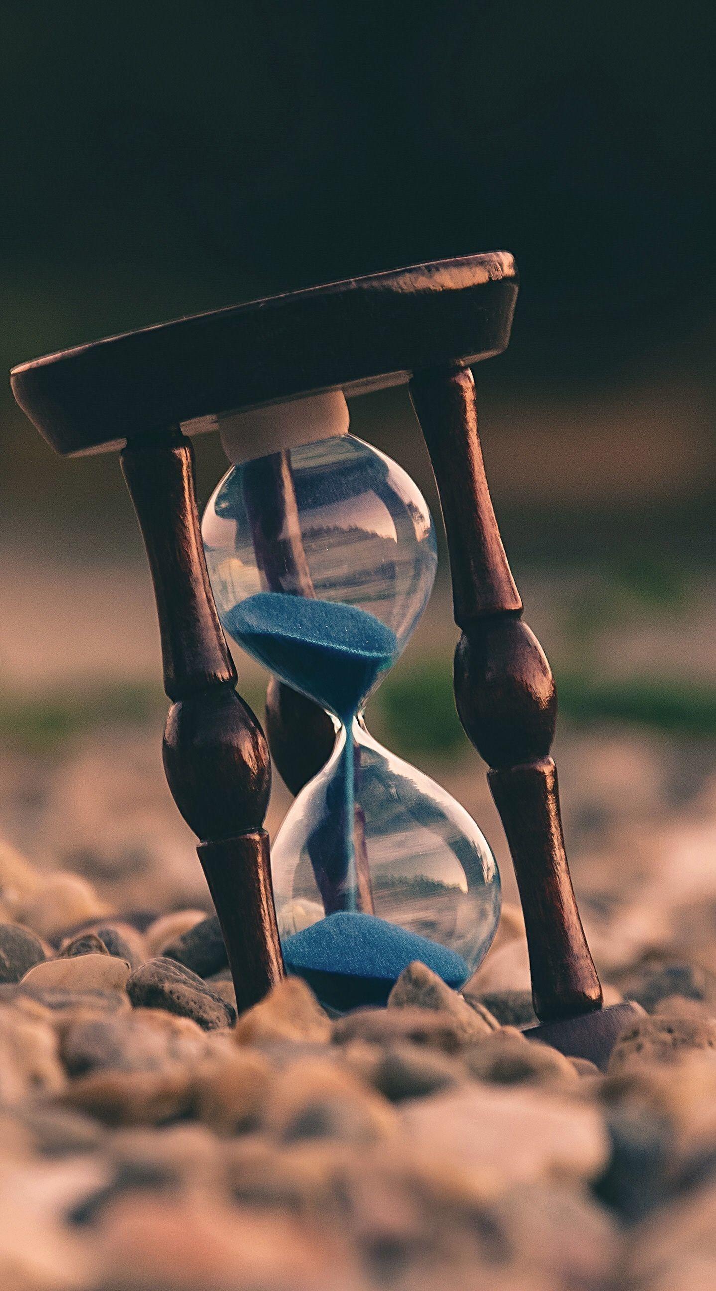 1438x2592 Hourglass Wallpaper