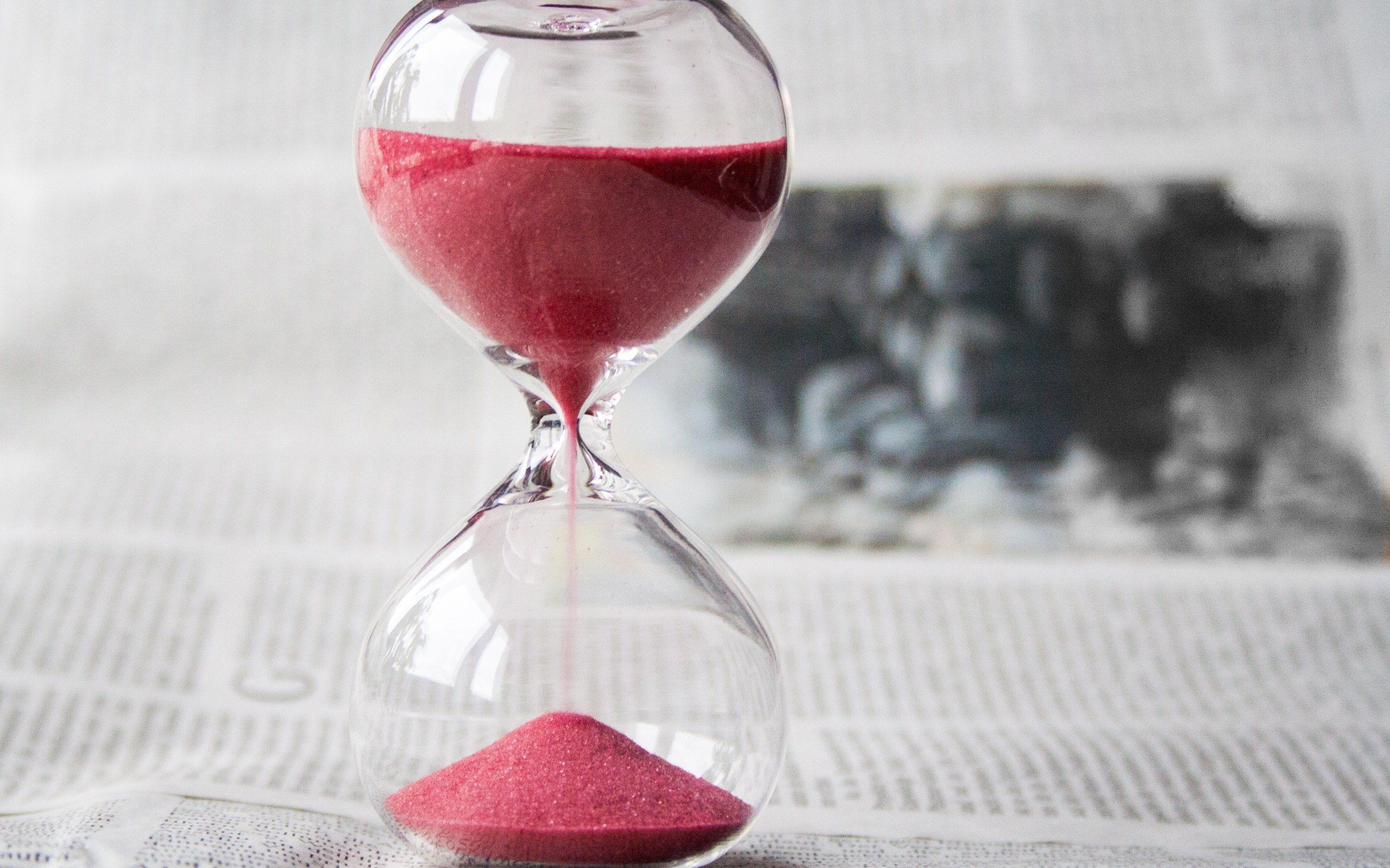 2880x1800 Sand Timer Wallpaper