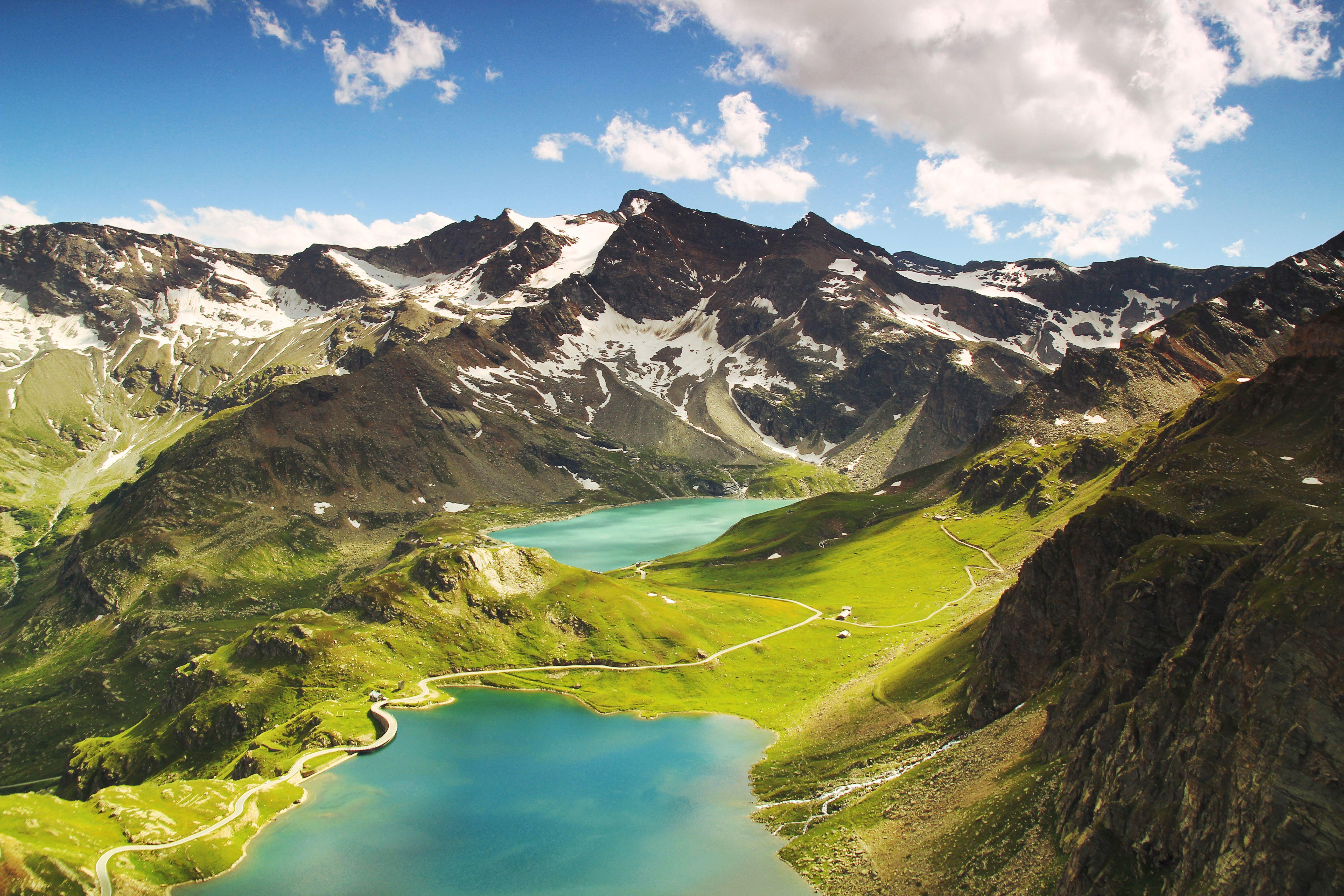 5184x3456 Aerial View of Mountain and Body of Water · Free