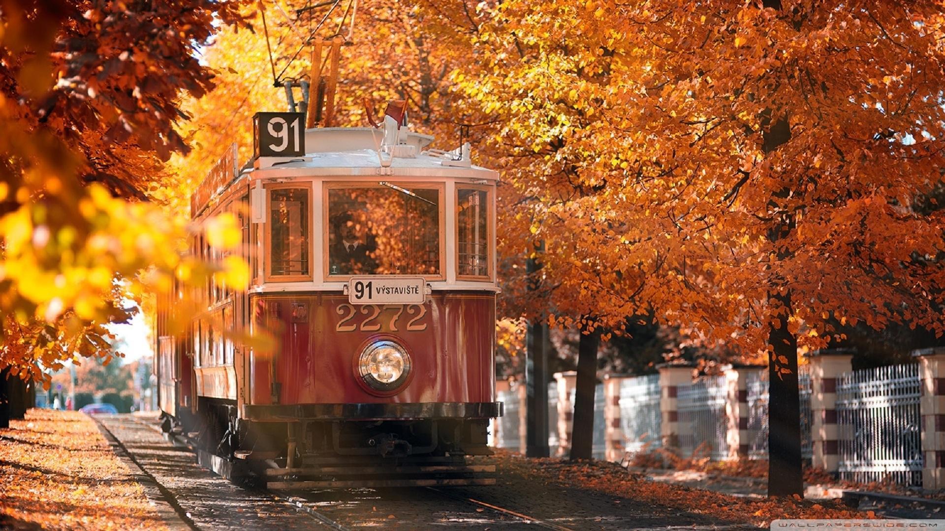 1920x1080 Autumn in Prague Wallpaper