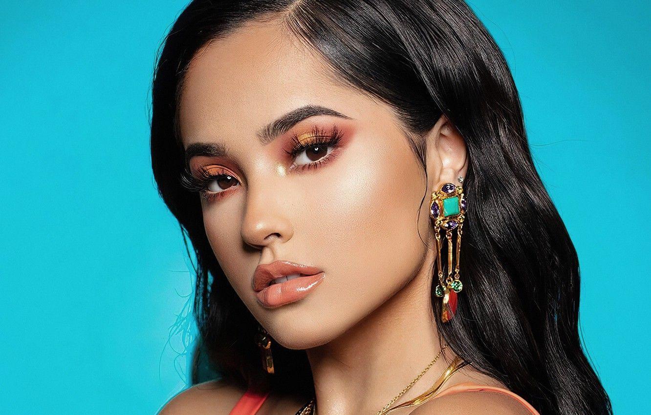 1332x850 Wallpaper look, girl, earrings, makeup, Becky G image for desktop