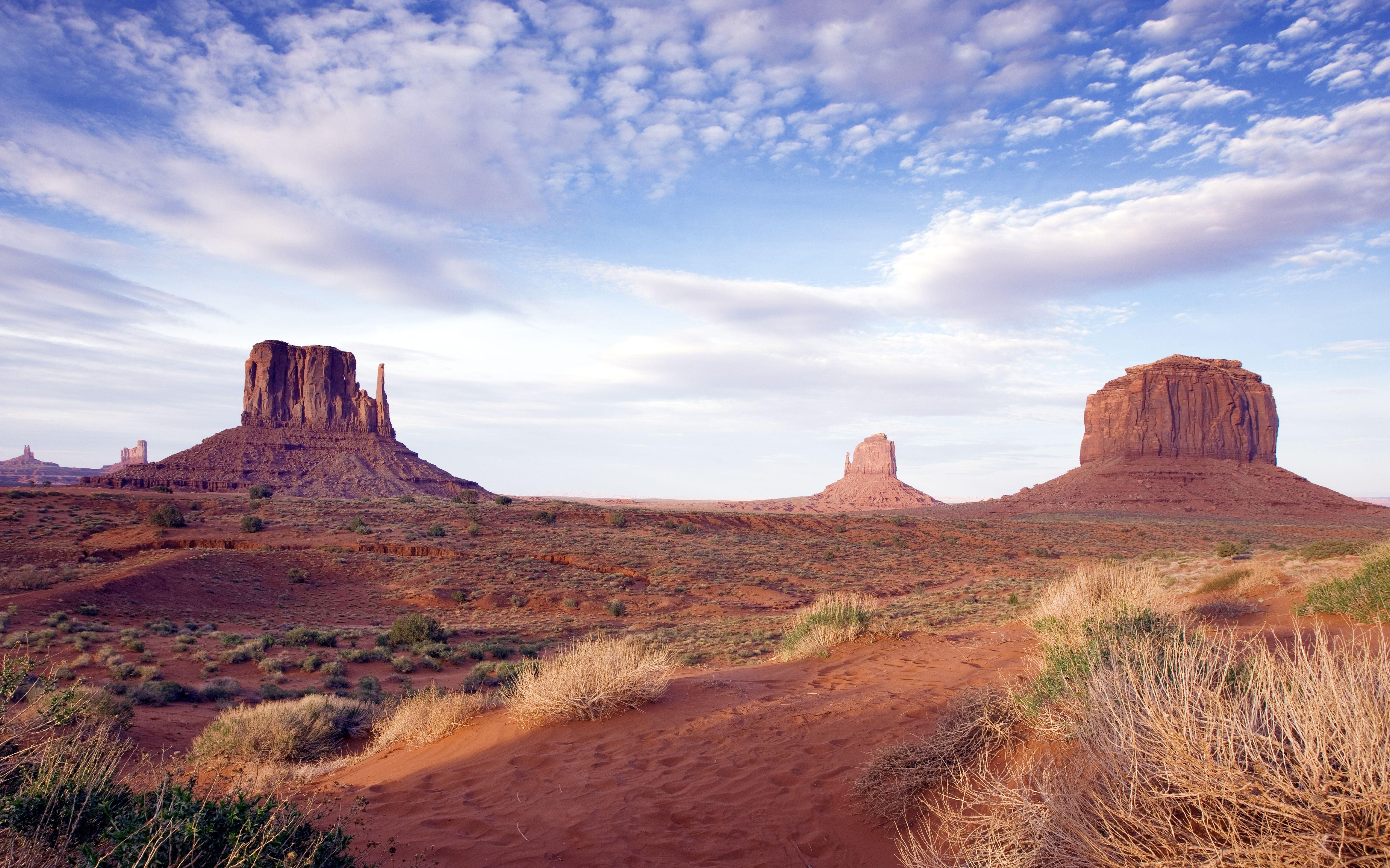 5200x3250 Summer Scene From The Wild West Desert Area Monument Valley View Arizona United States HD Wallpaper For Mobile Phones Tablet And Laptops 5200x3250 :