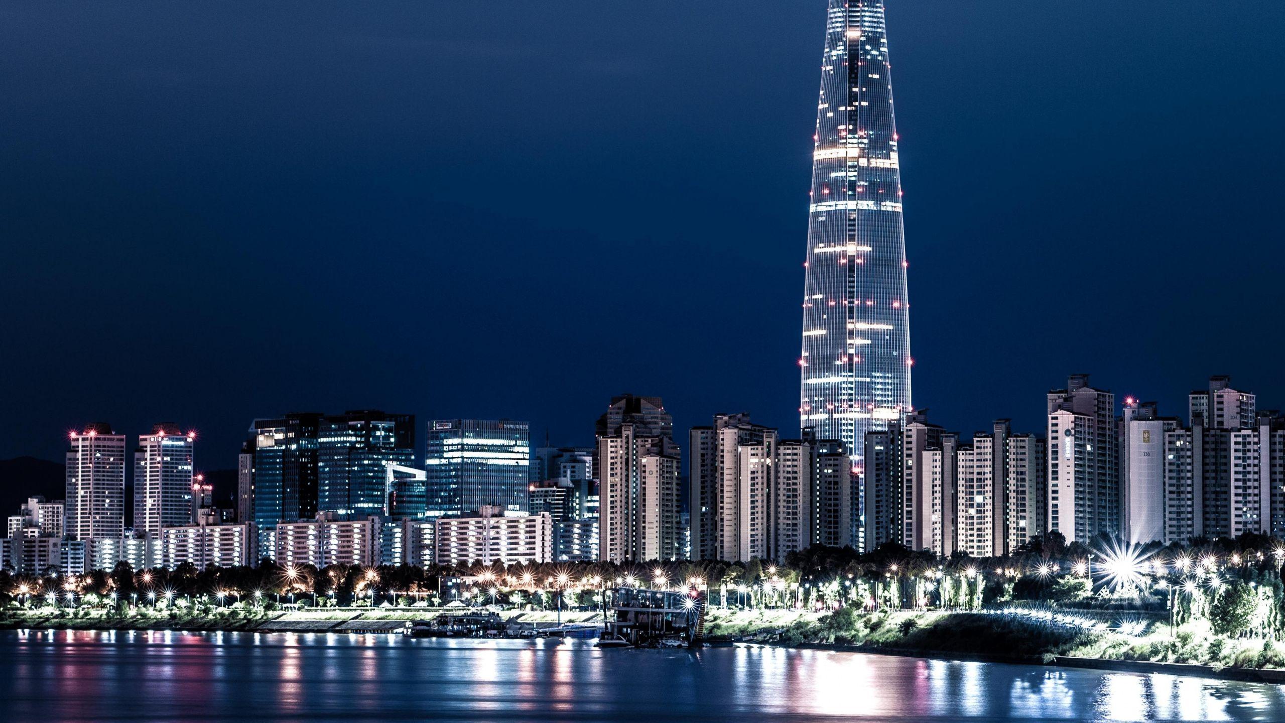 2560x1440 Download Seoul, cityscape, night, buildings, Han river wallpaper